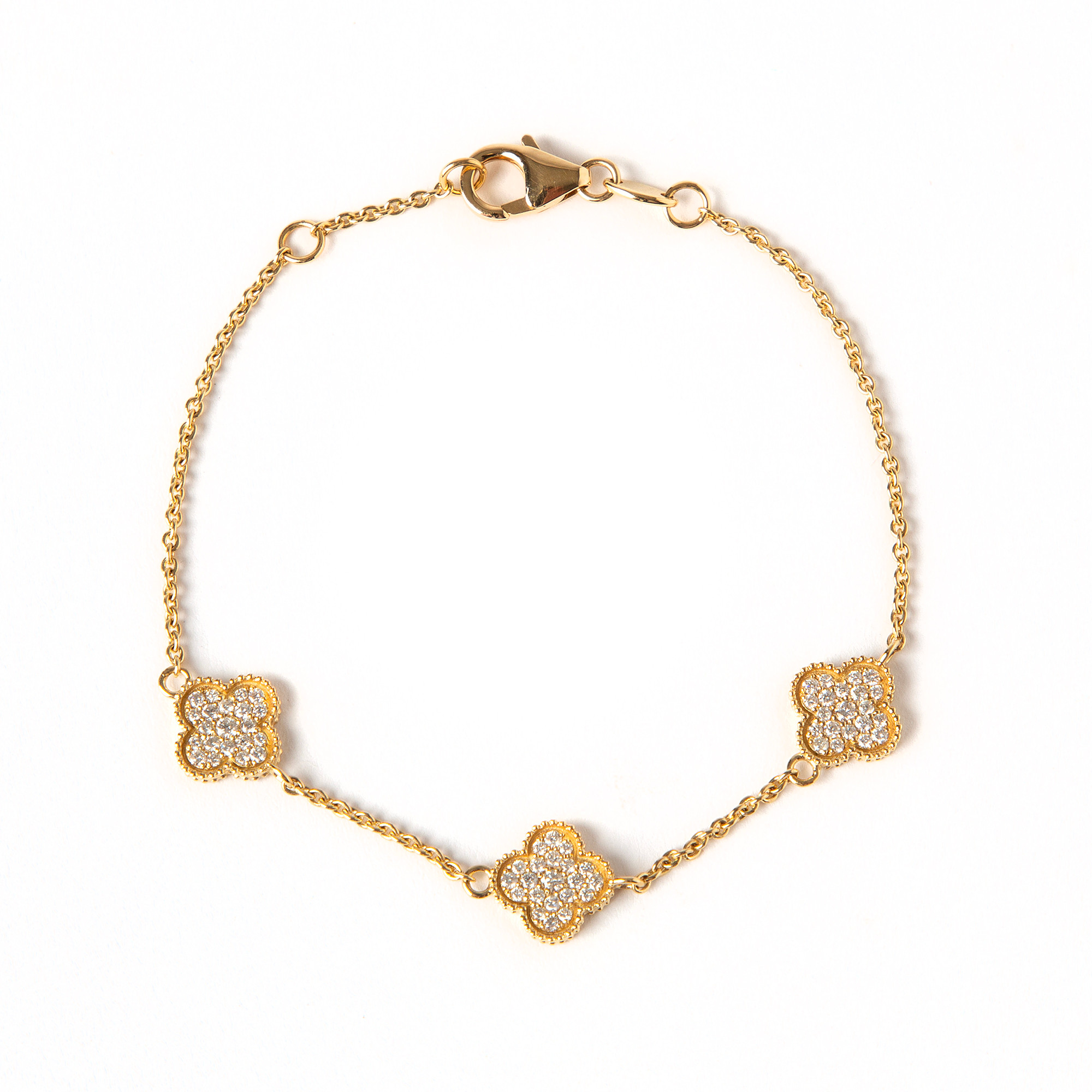 ARMBAND, 18K guld med briljantslipade diamanter, totalt 0.47 ct.