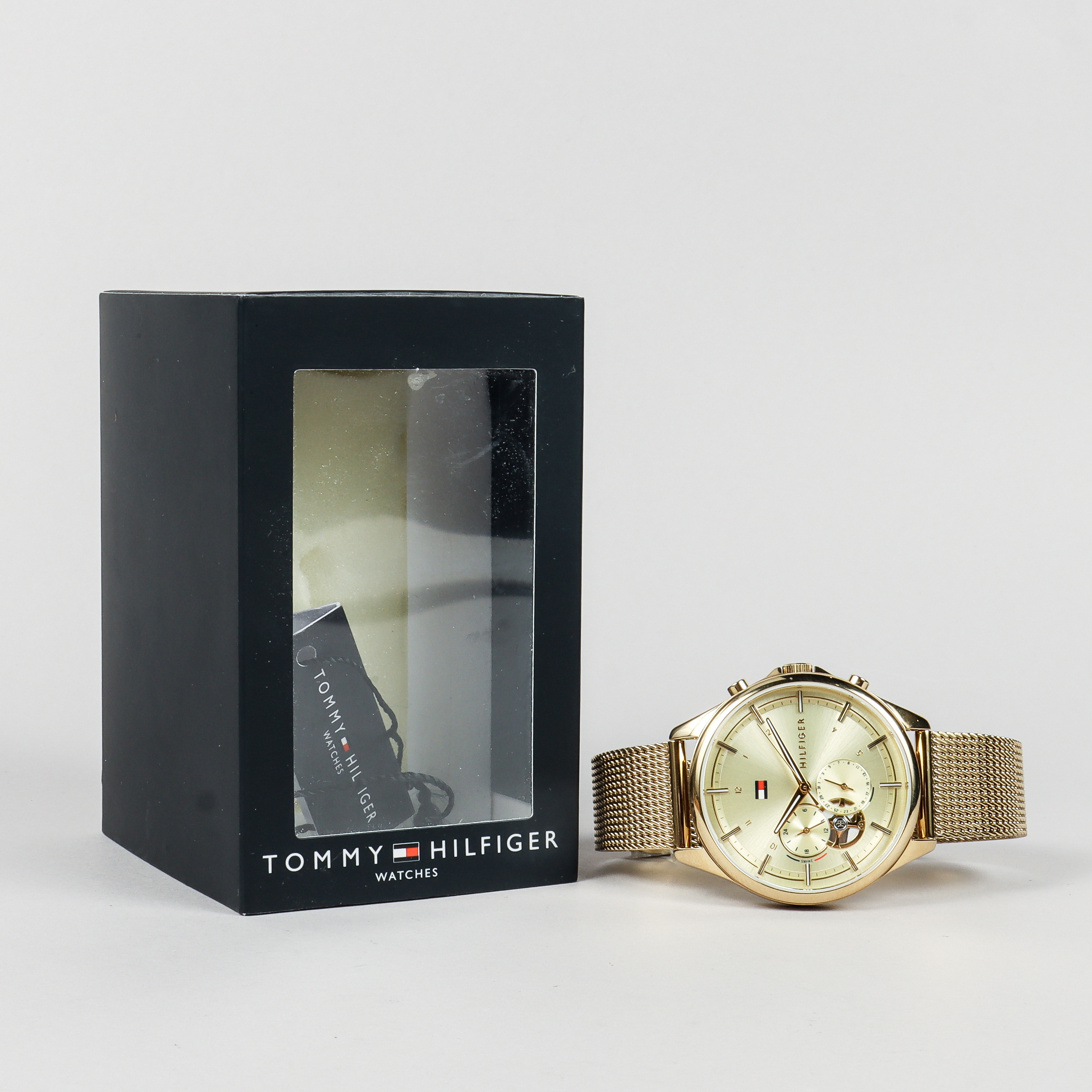 TOMMY HILFIGER. Armbandsur, stål, "Quinn-kronograf", quartz.