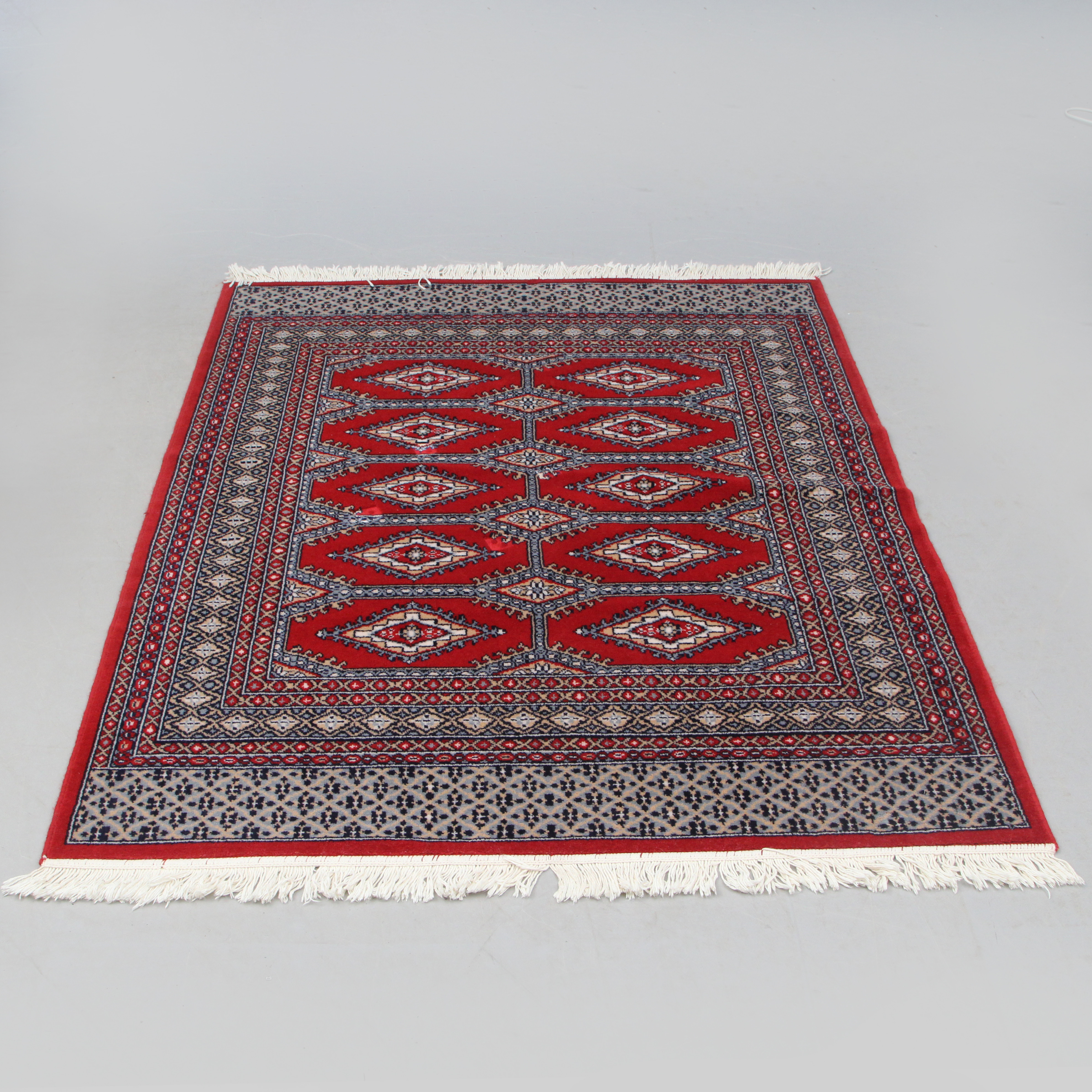 MATTA, orientalsk typ. 140x185.