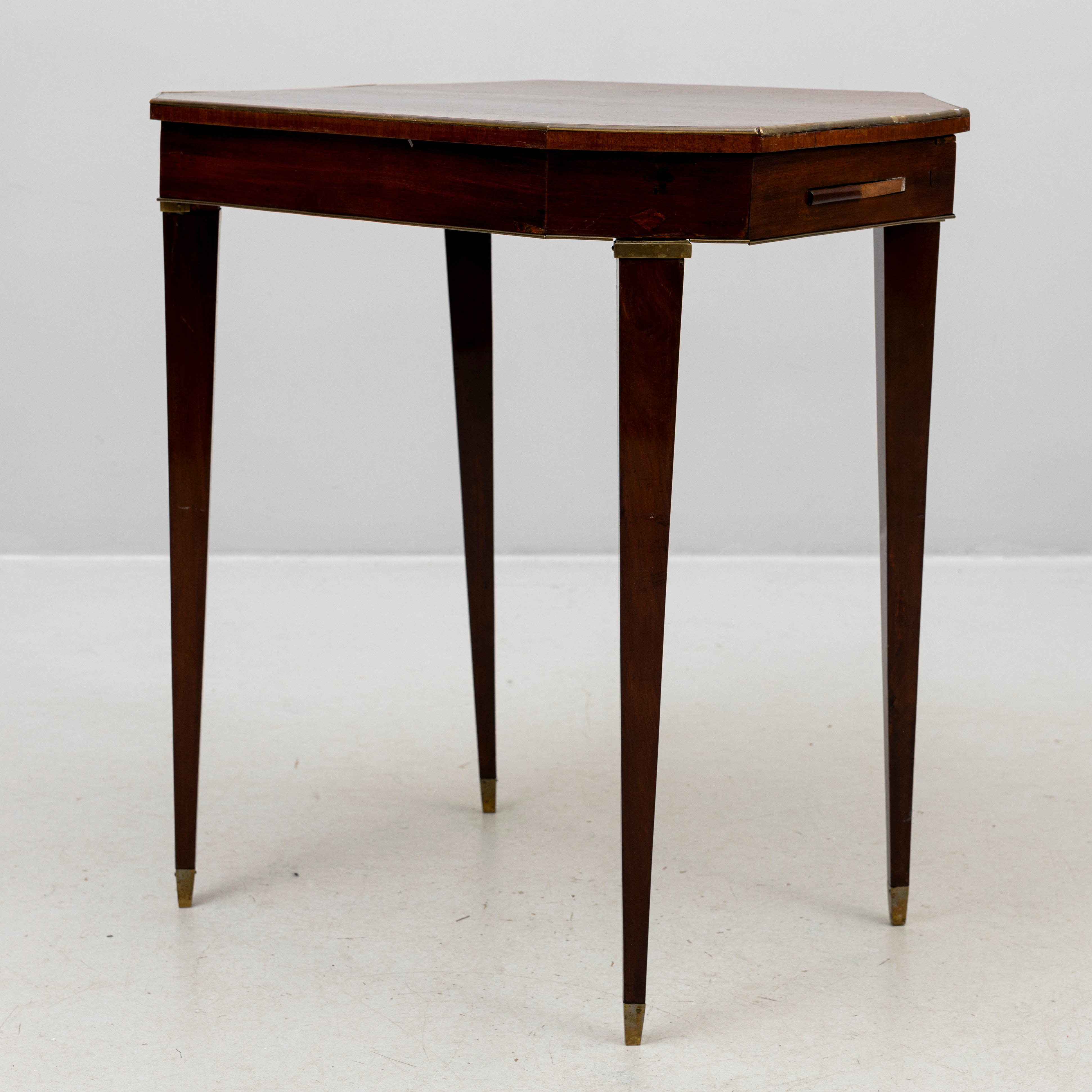 BORD, mahogny, Gustaviansk-stil, delvis äldre delar.