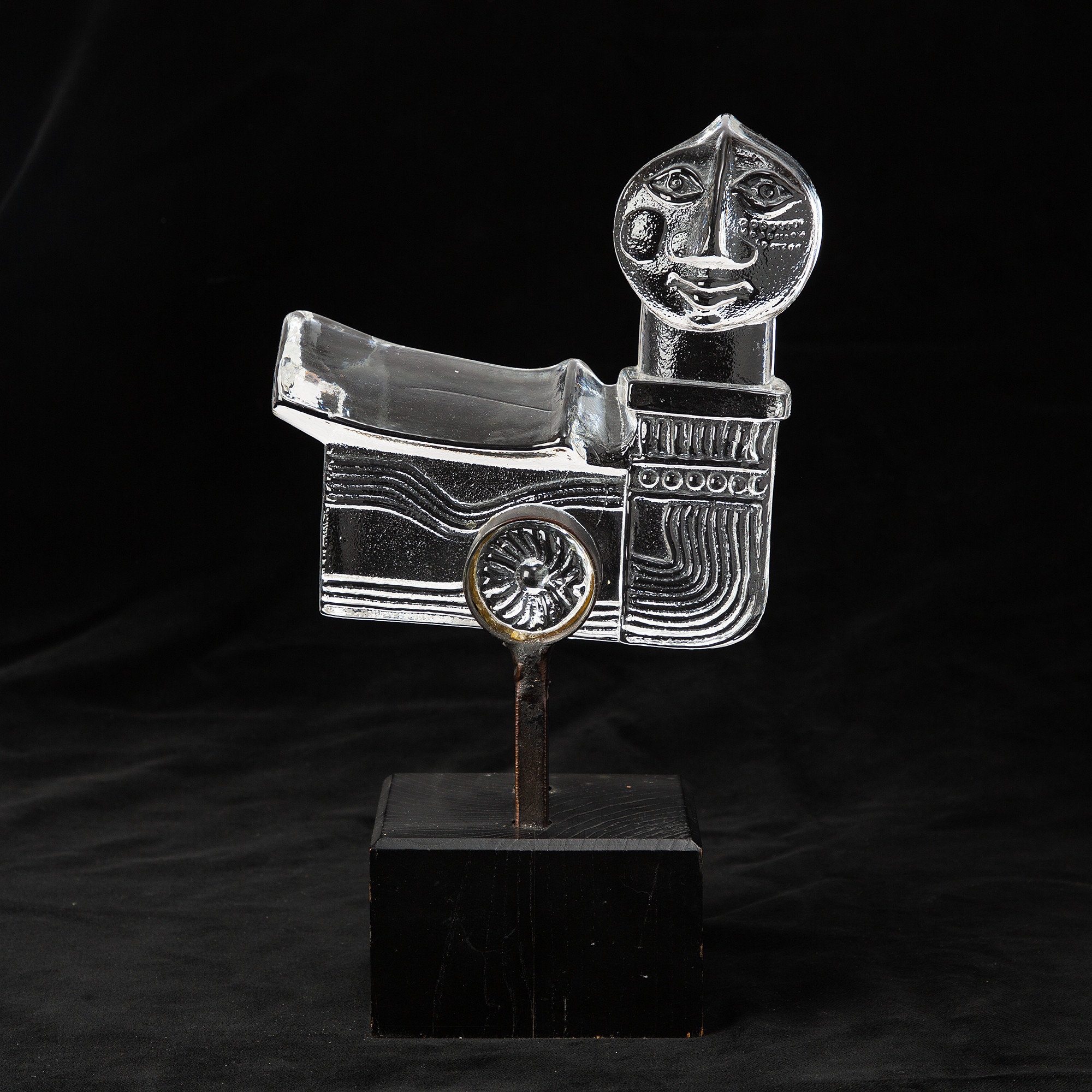BERTIL VALLIEN. Skulptur, glas, Kosta.