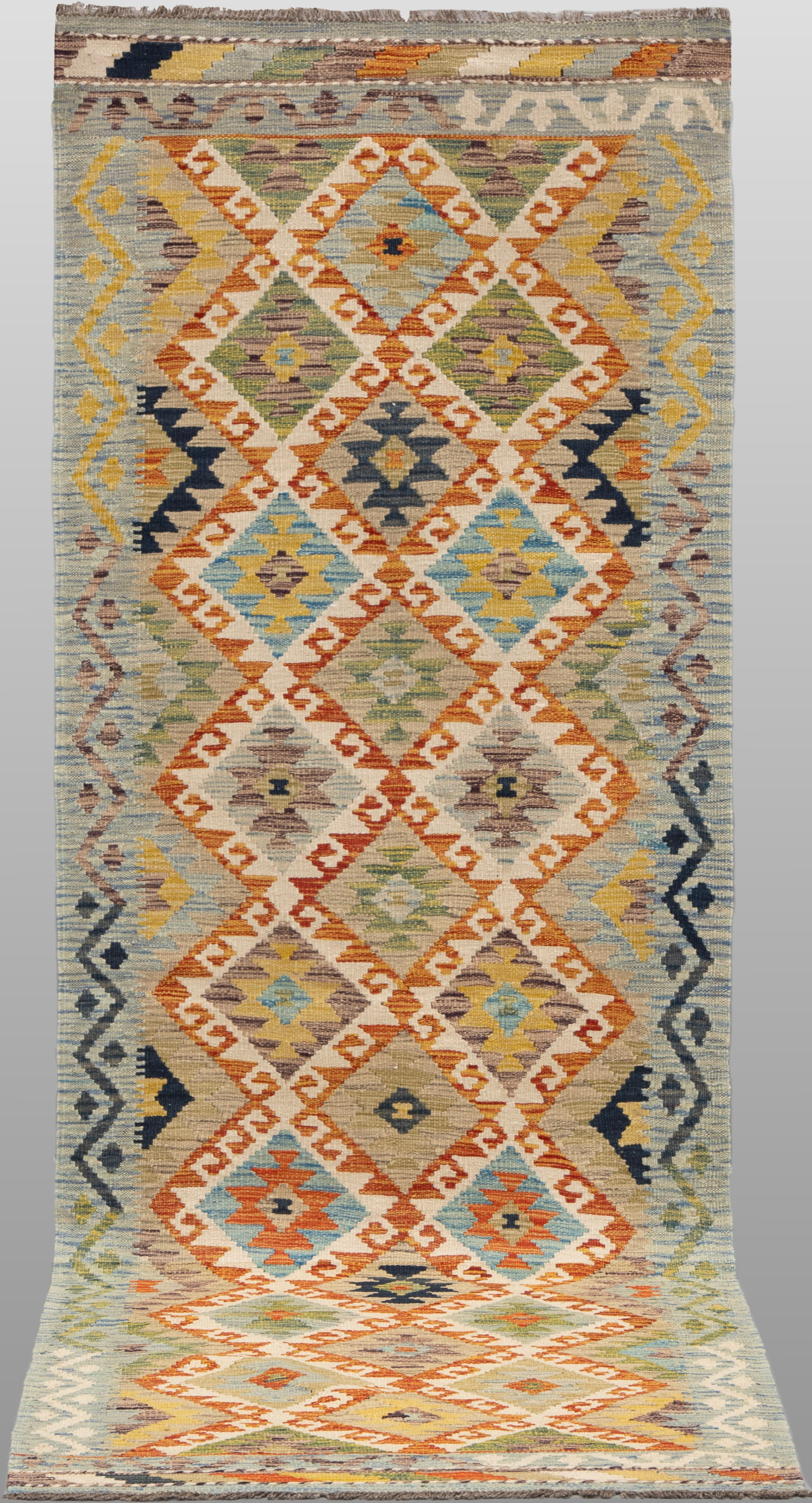 MATTA, "Kelim", galleri, 256 x 85 cm.
