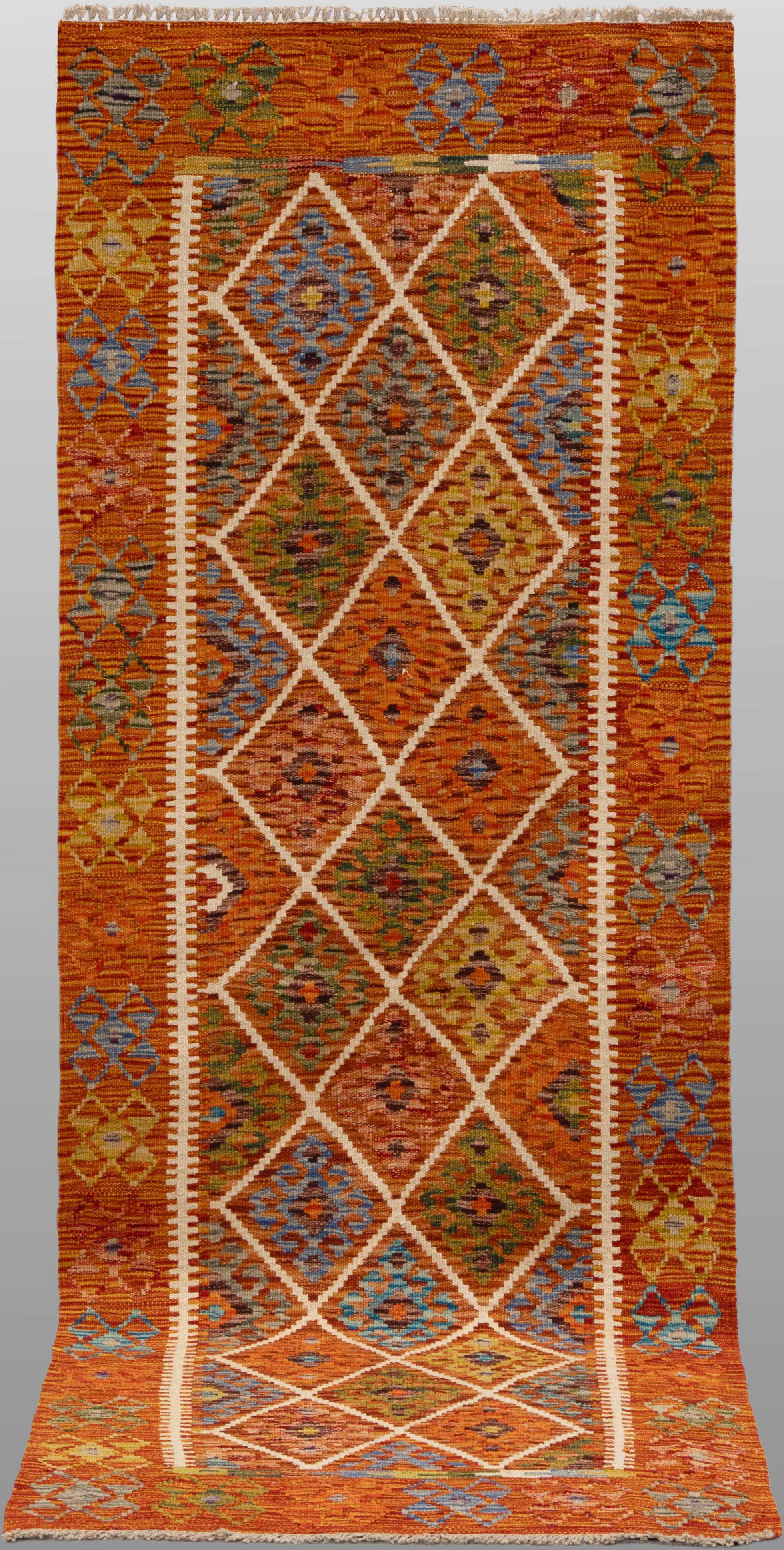 MATTA, "Kelim", galleri, 240 x 79 cm.