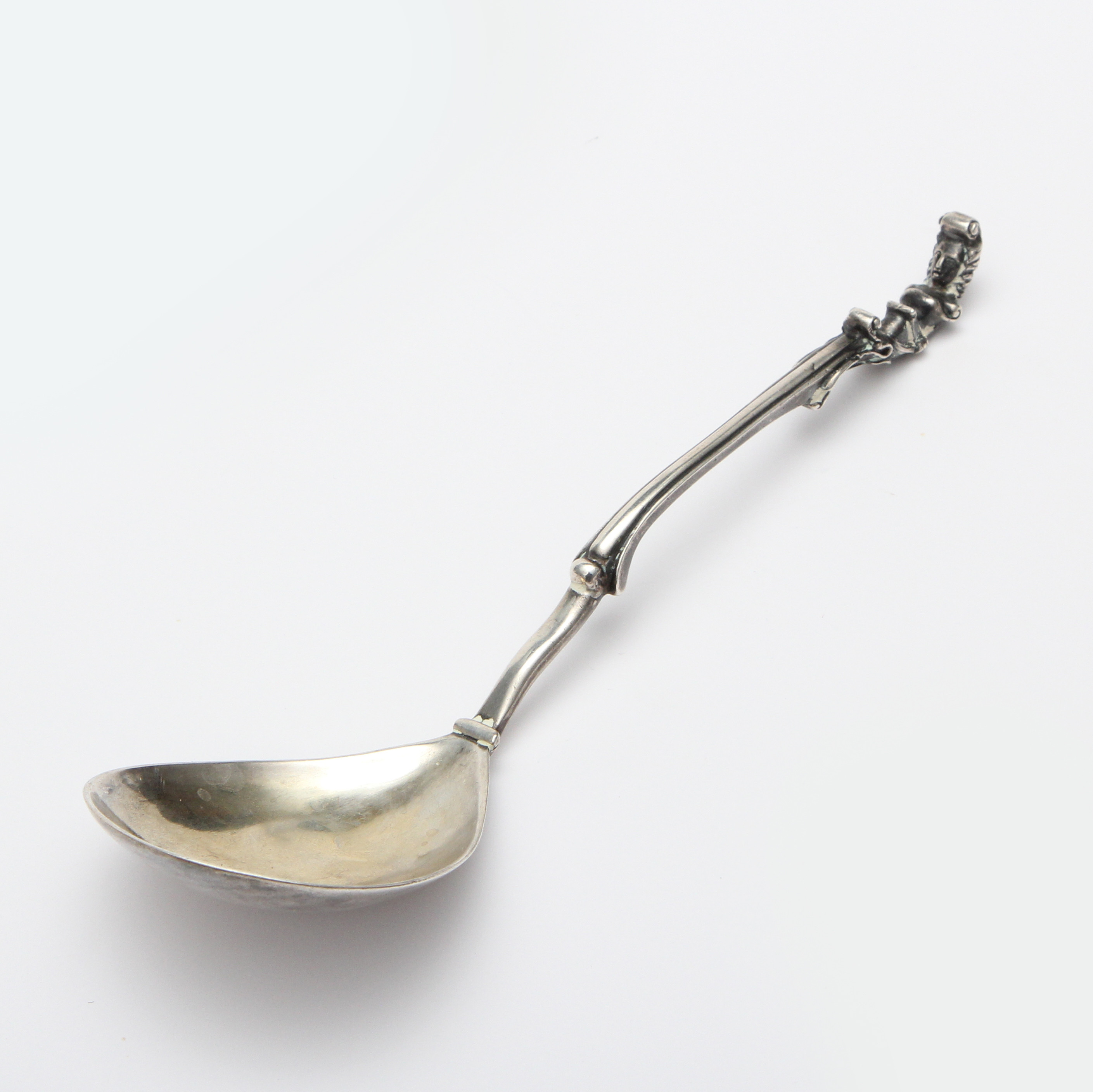 SKED, silver, så kallat råttsvansfäste, spår av förgyllning, sannolikt 1800-tal.