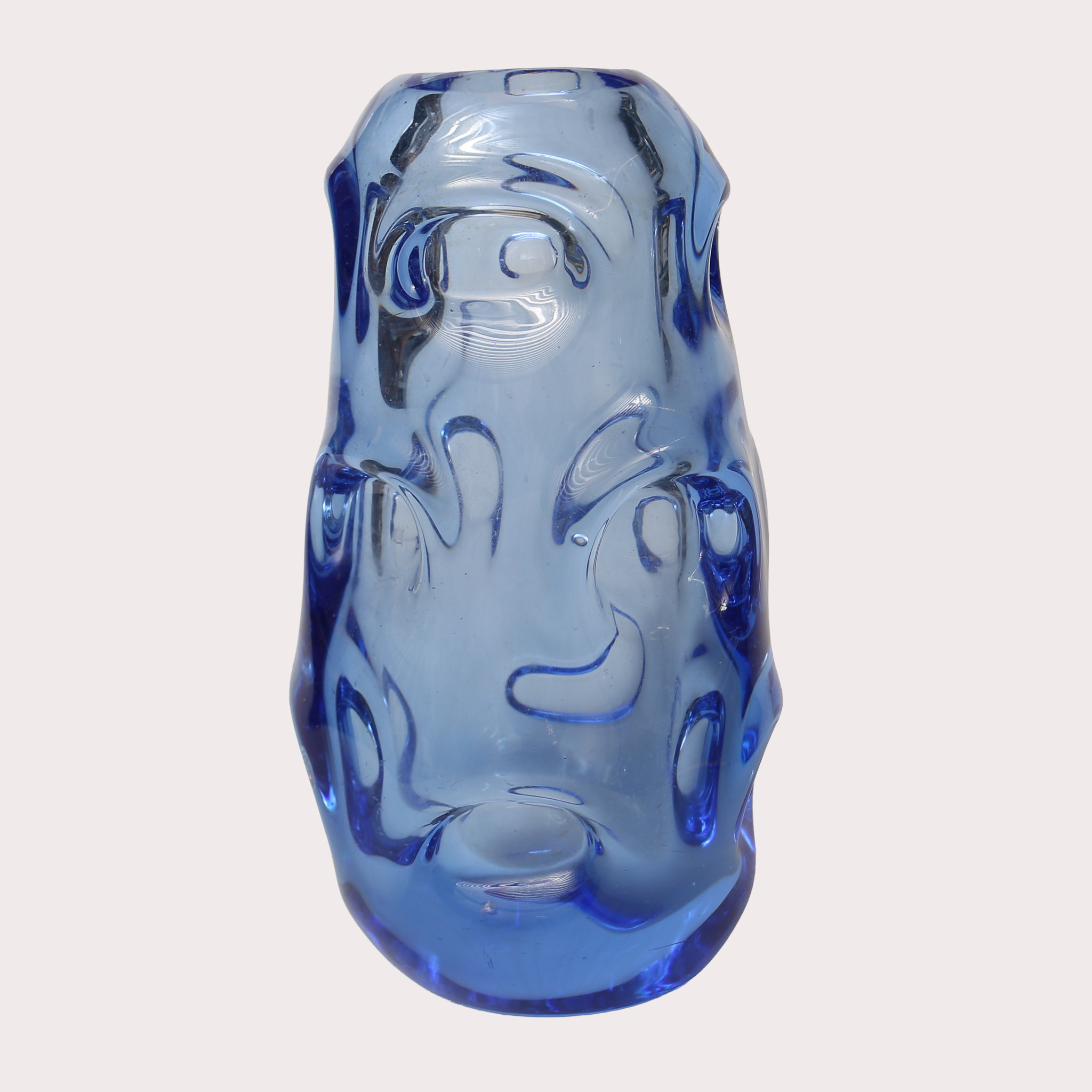 BÖRNE AUGUSTSSON. Tillskriven, vas, färgat glas, Åseda.