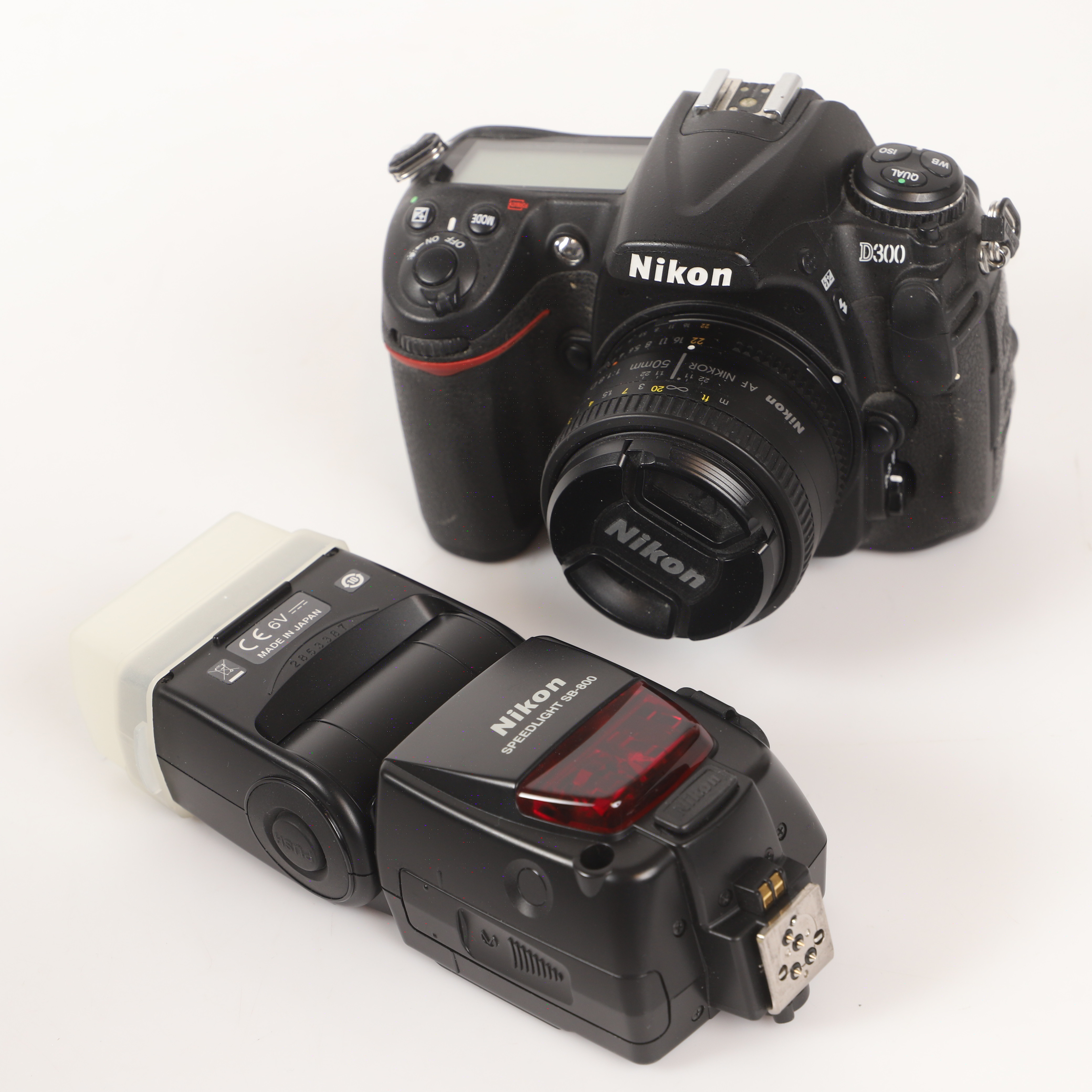 DIGITALKAMERA OCH KAMERAVÄSKA, Nikon D-300.