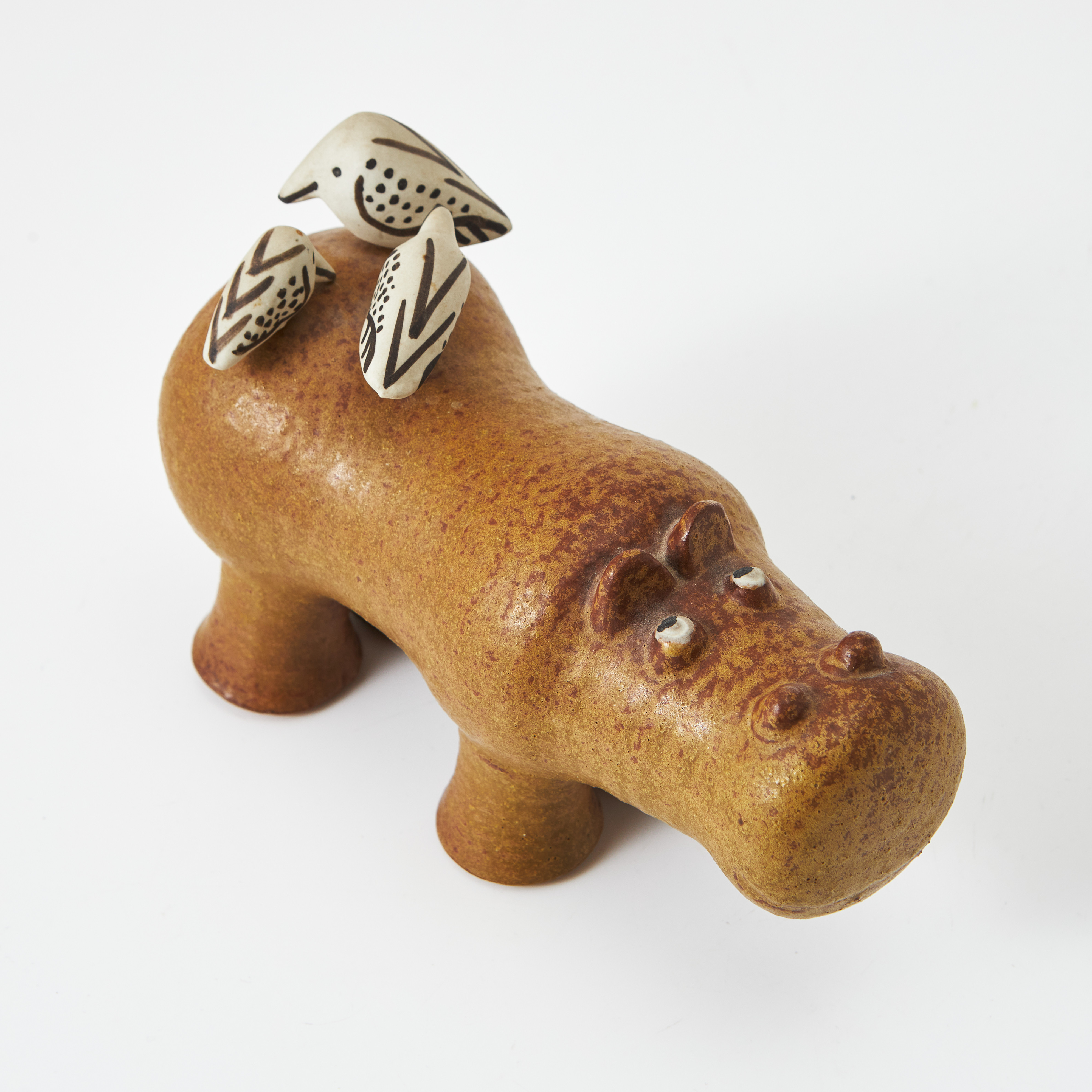 LISA LARSON. (Sverige, 1931–2024). Figurin, "Flodhäst med fåglar", ur serien "Stora zoo", stengods, Gustavsberg.