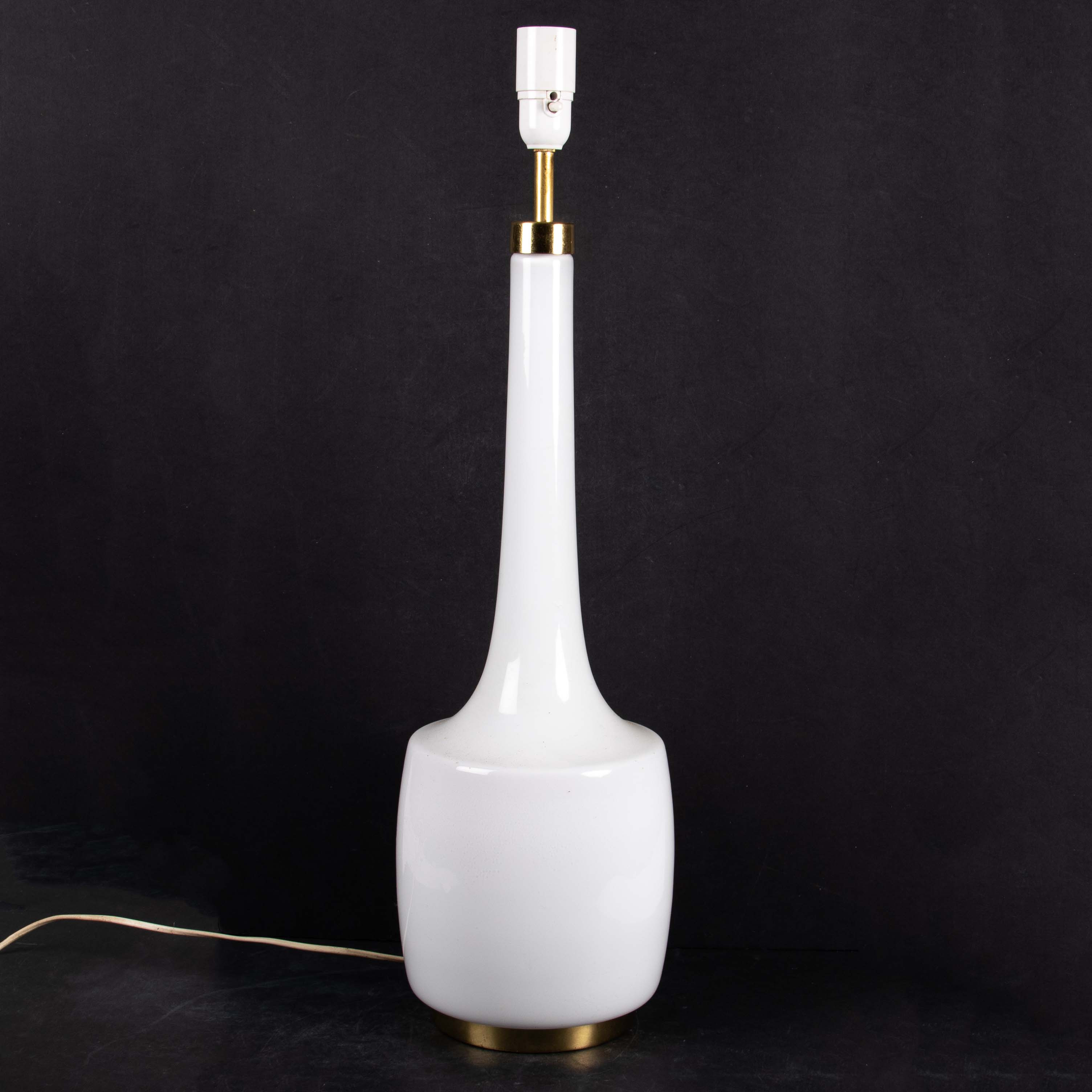 BERGBOMS. Bordslampa, glas, etikettmärkt Bergboms B-022.