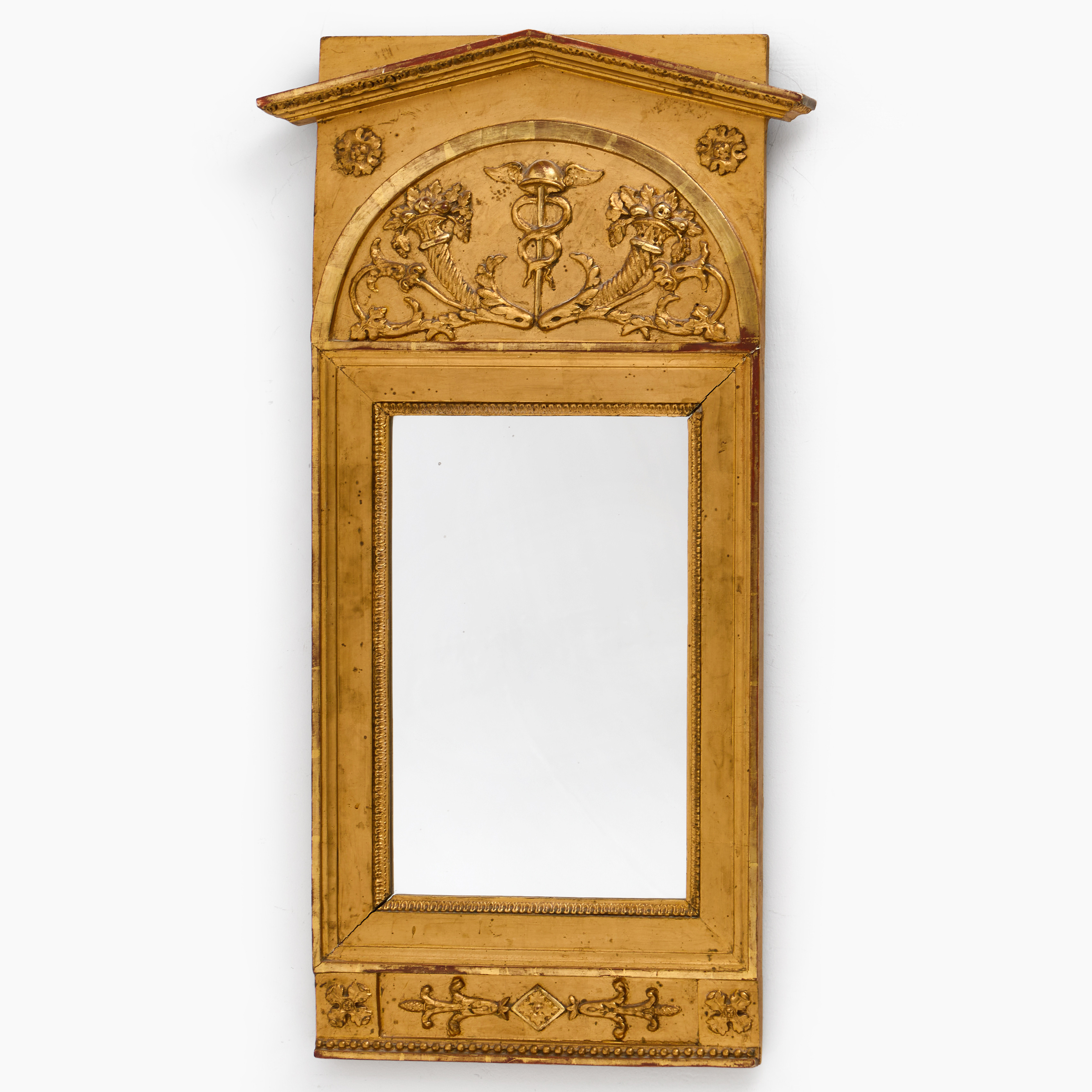 SPEGEL, empire, krön med dekor av Hermes attribut och ymnighetshorn, 1800-talets första hälft.