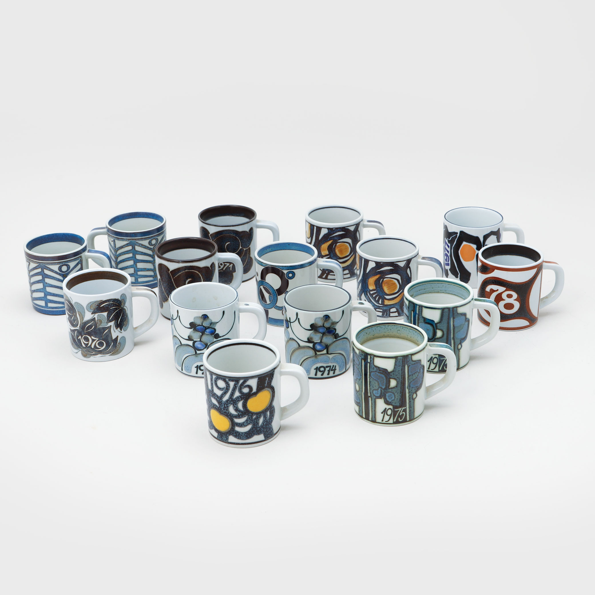 ÅRSKOPPAR, 31 st, 1970-1996, keramik, Royal Copenhagen.