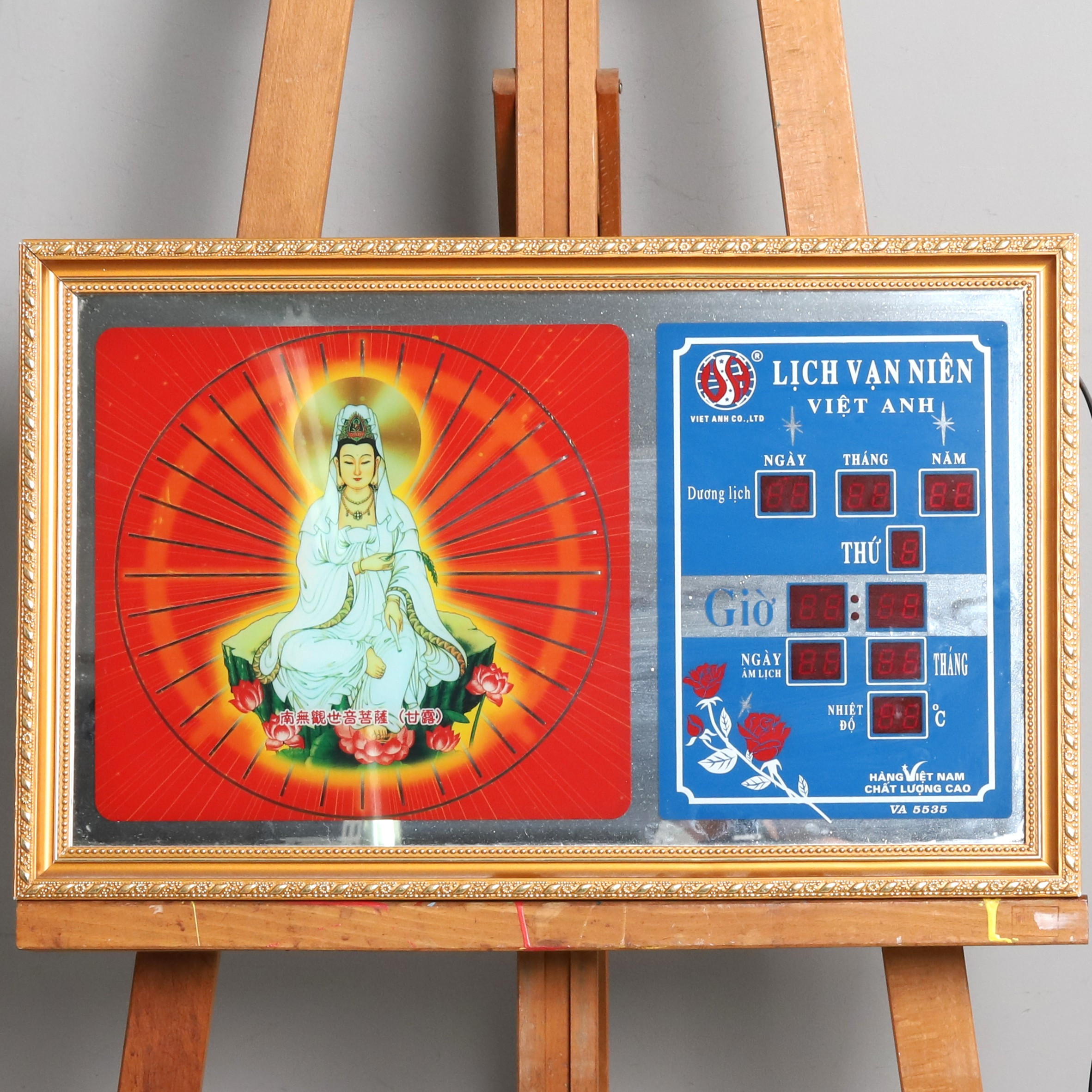 ELEKTRONISK EVIGHETSKALENDER, med belysning, Vietnamn.