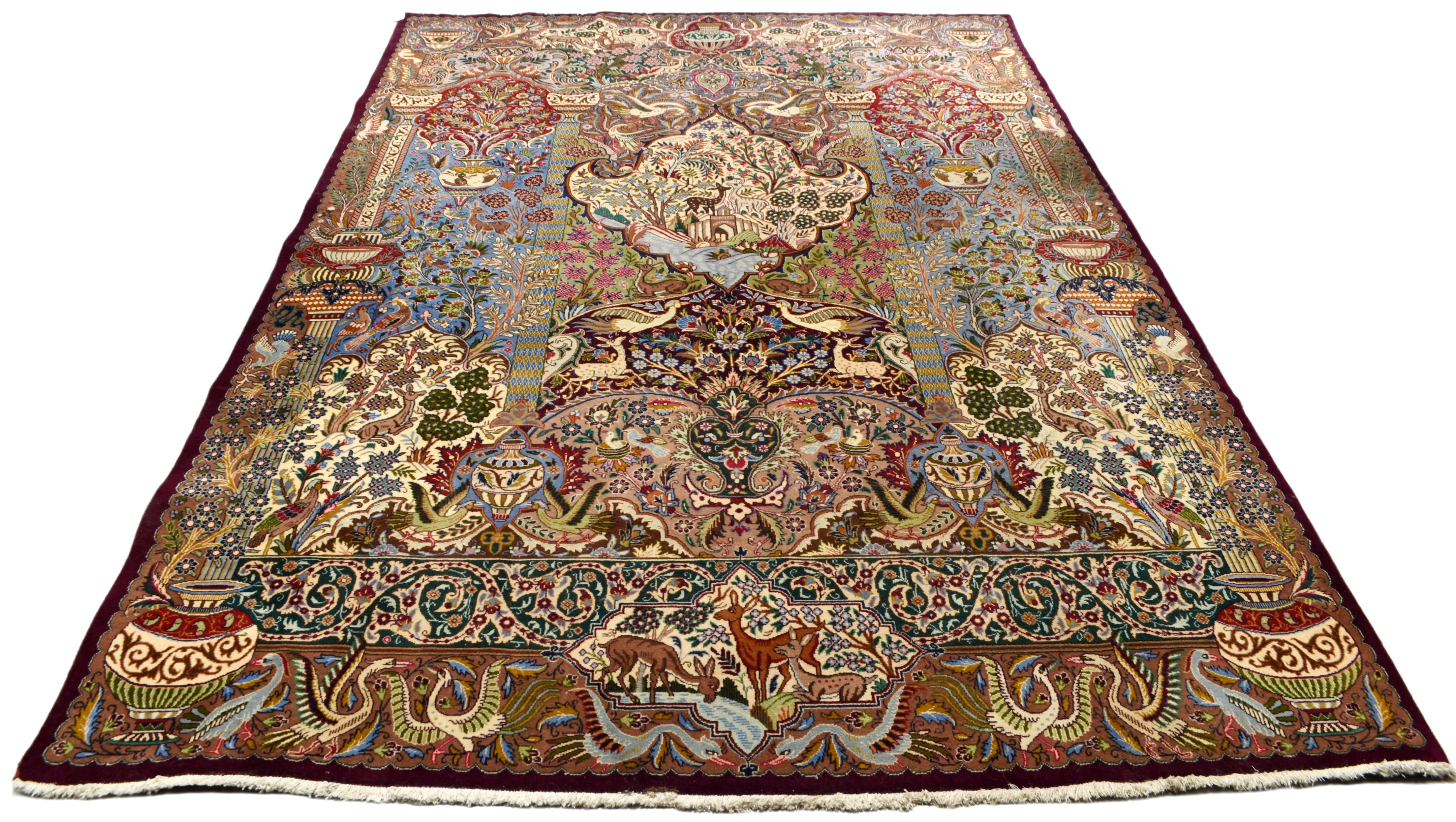 MATTA, Persisk, Figural Kashmar, 355 x 244 cm.