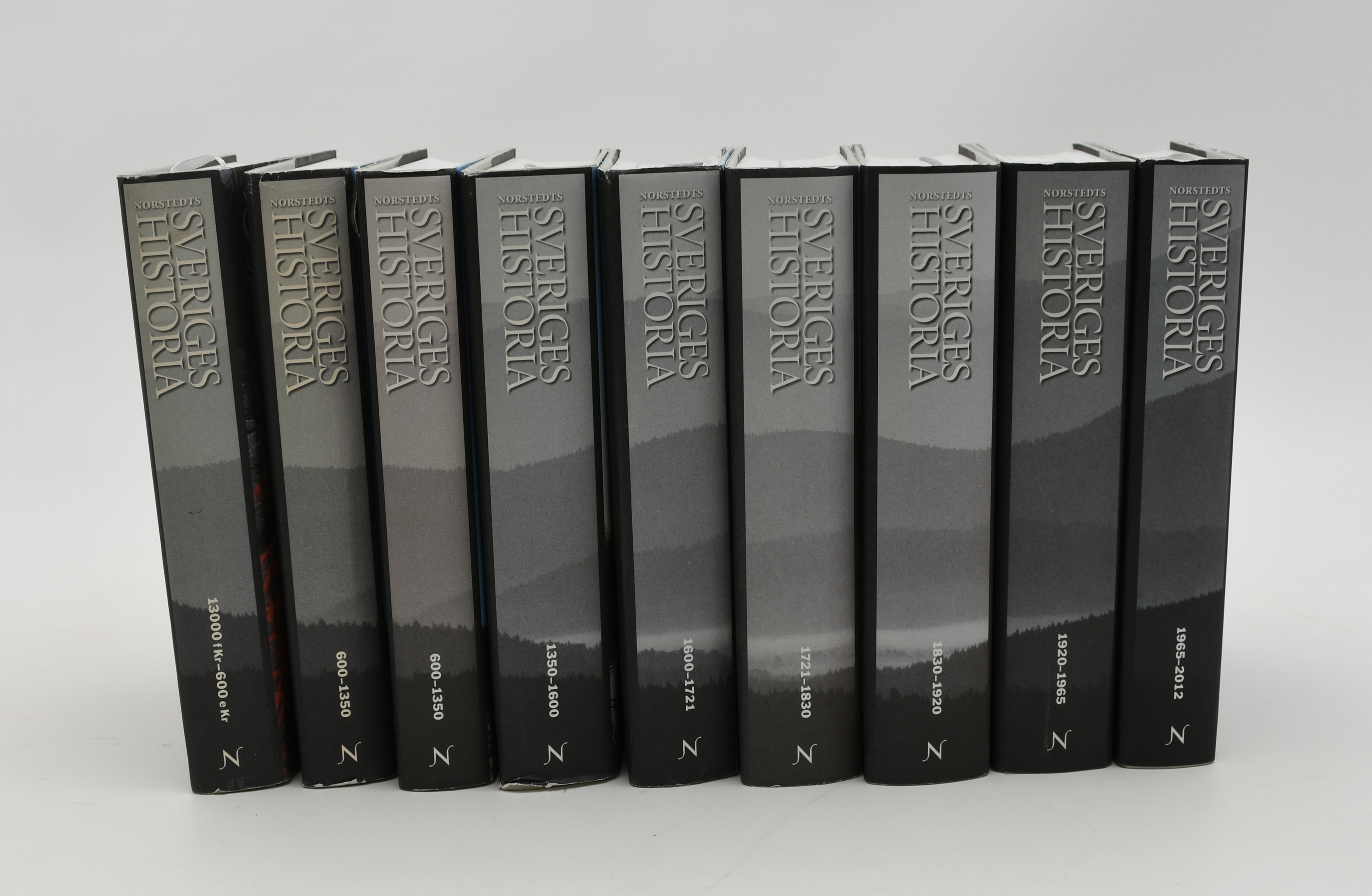 Norstedts Sveriges Historia. 9 vol. 13000 f.kr. - 2012.