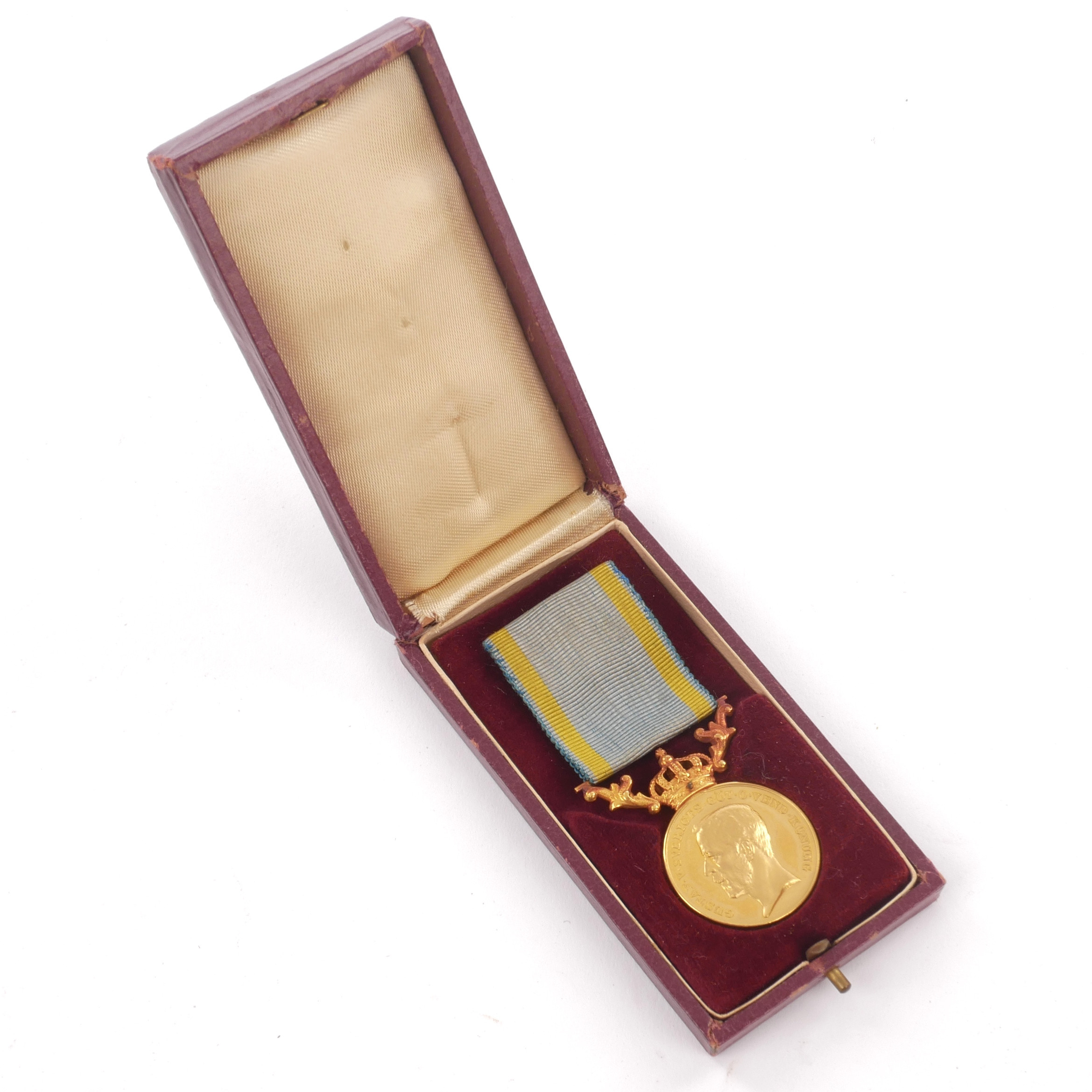 FÖRTJÄNSTMEDALJ, 23K guld, "För nit och redlighet i rikets tjänst", 1948.