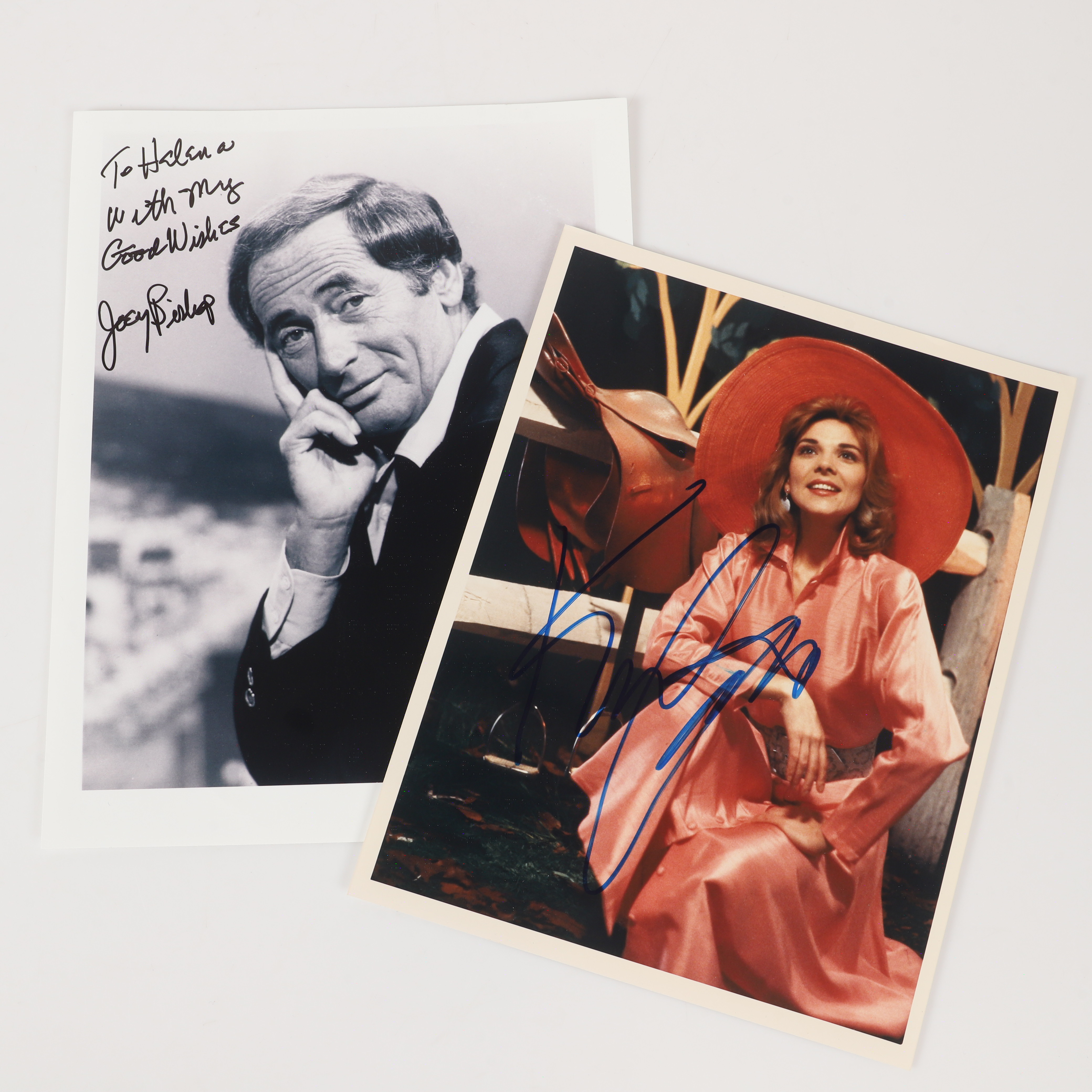 AUTOGRAFER PÅ FOTON, 2 stycken, Kim Cattrall/Joey Bishop.