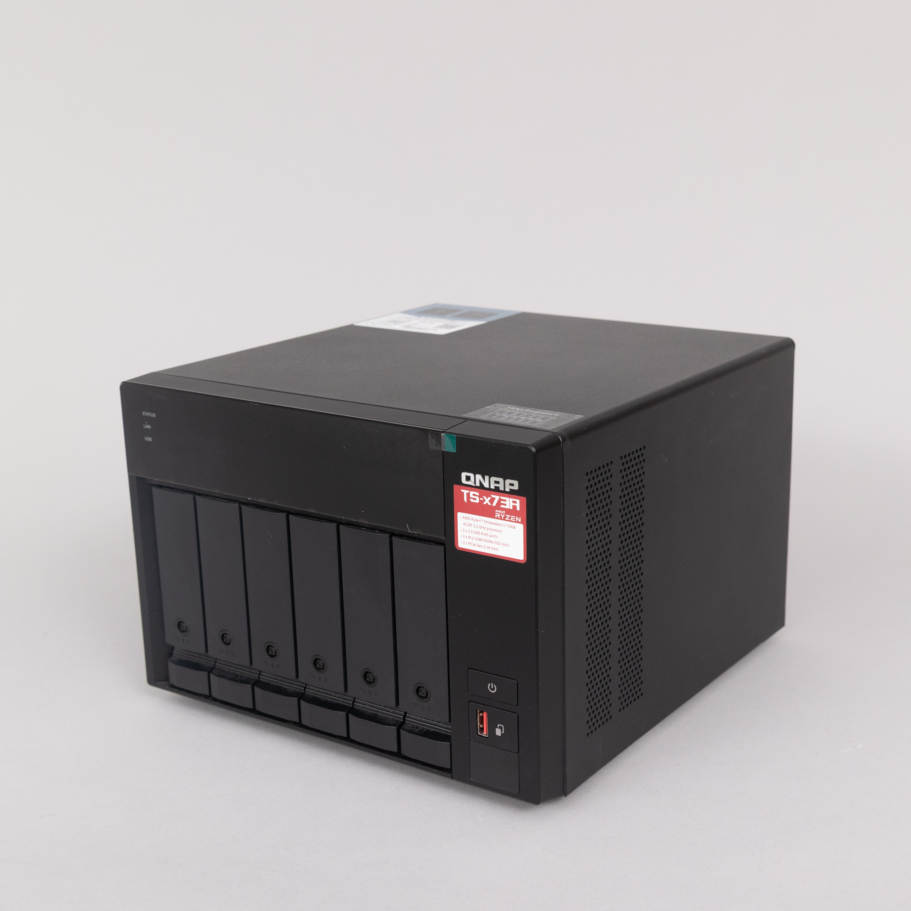 NAS-SERVER, QNAP TS-x73A TS-673A-8G Server, Svart.