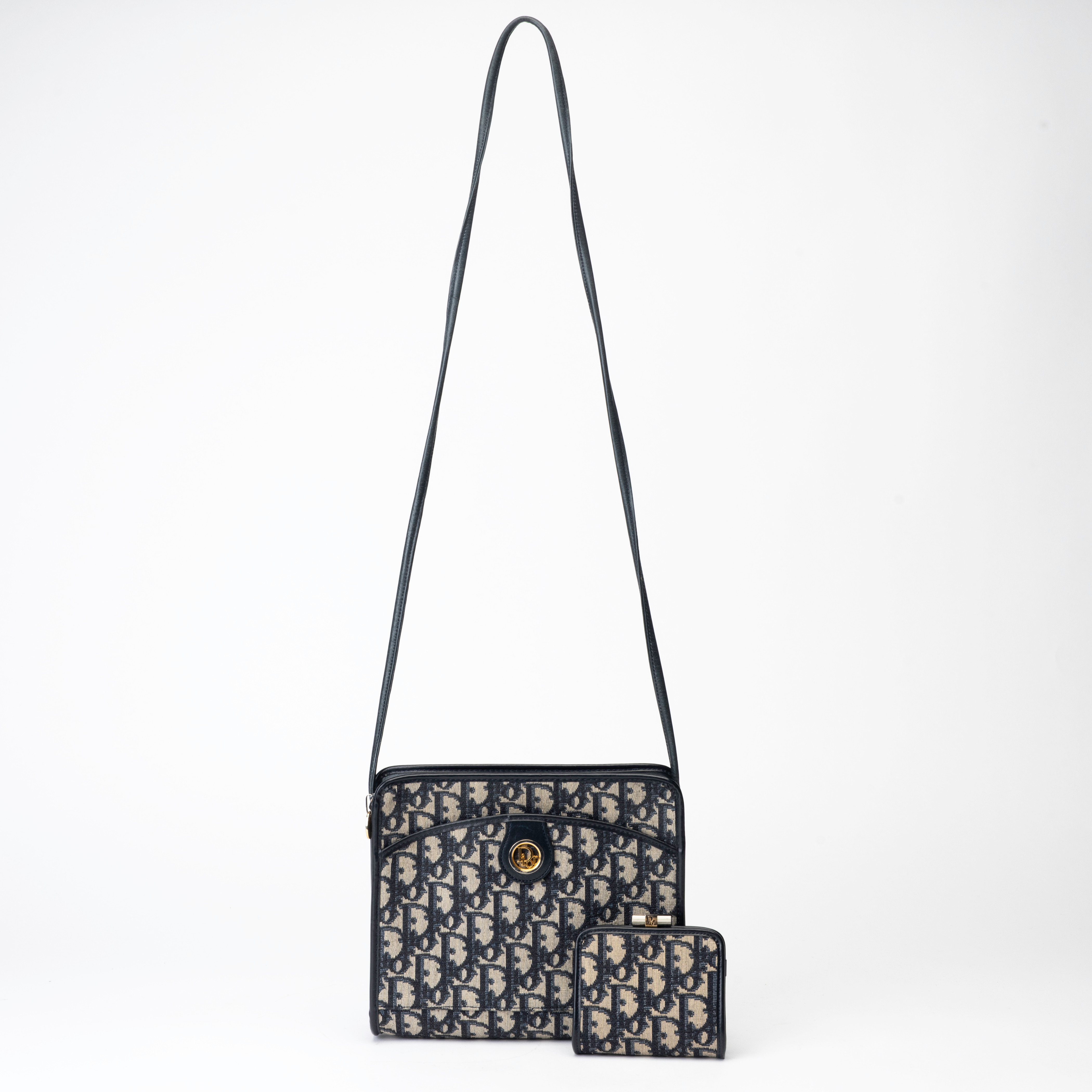 CHRISTIAN DIOR, handväska samt portmonnä, 1980-tal.