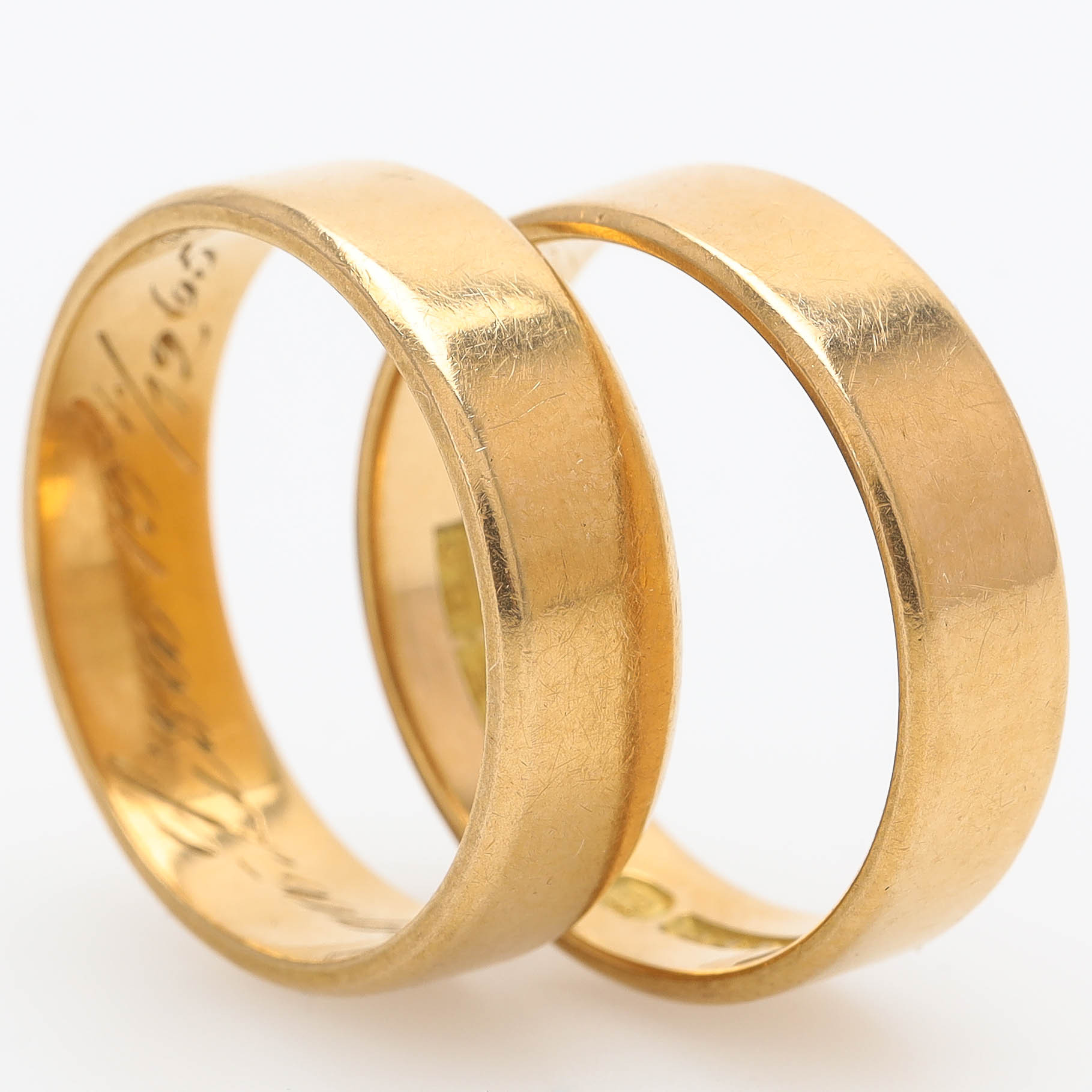 SLÄTA RINGAR, 2 st, 18 k guld, Göteborg år 1964/65.