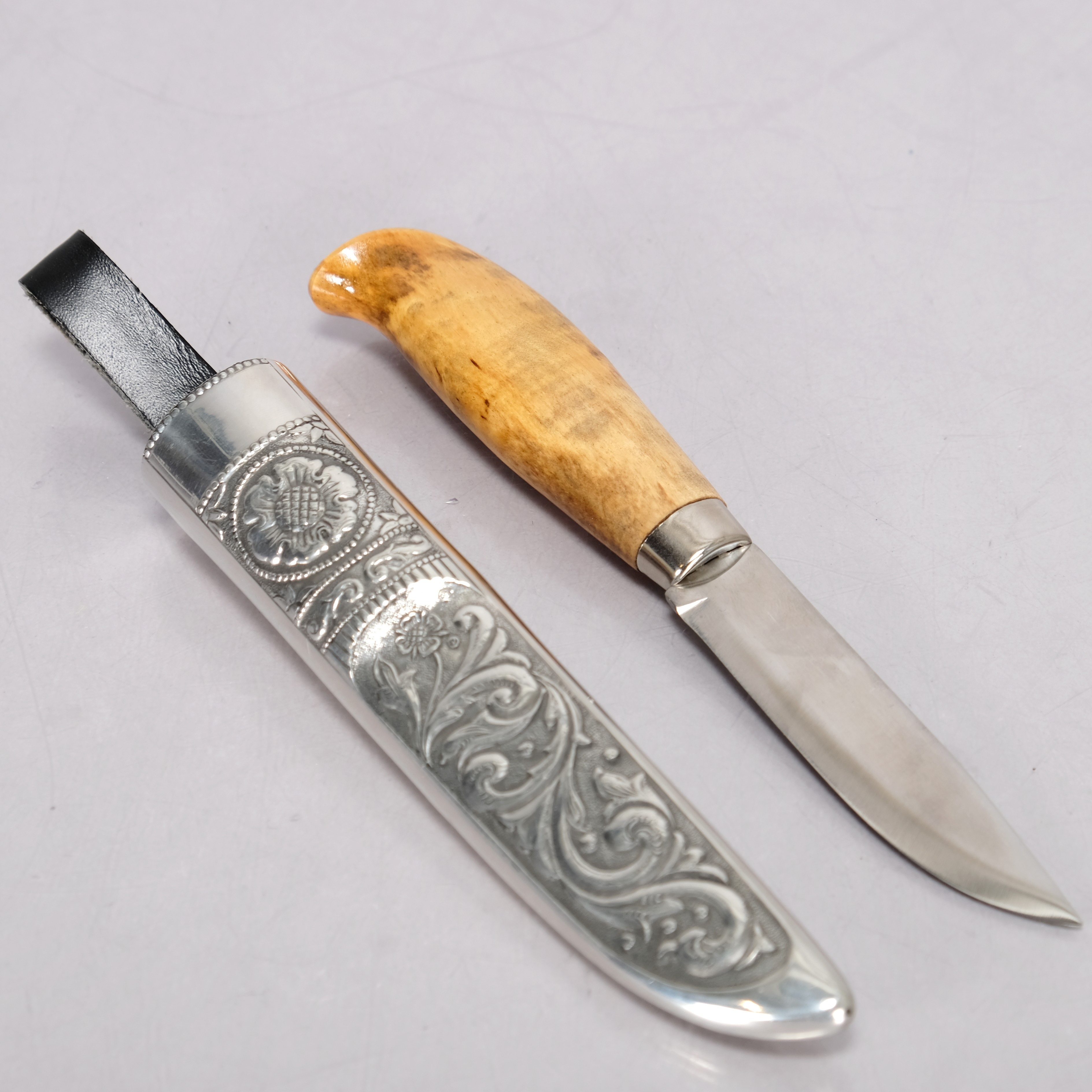 KNIV, tenn/stål/björk, Haugrud, i originaletui. Norge.