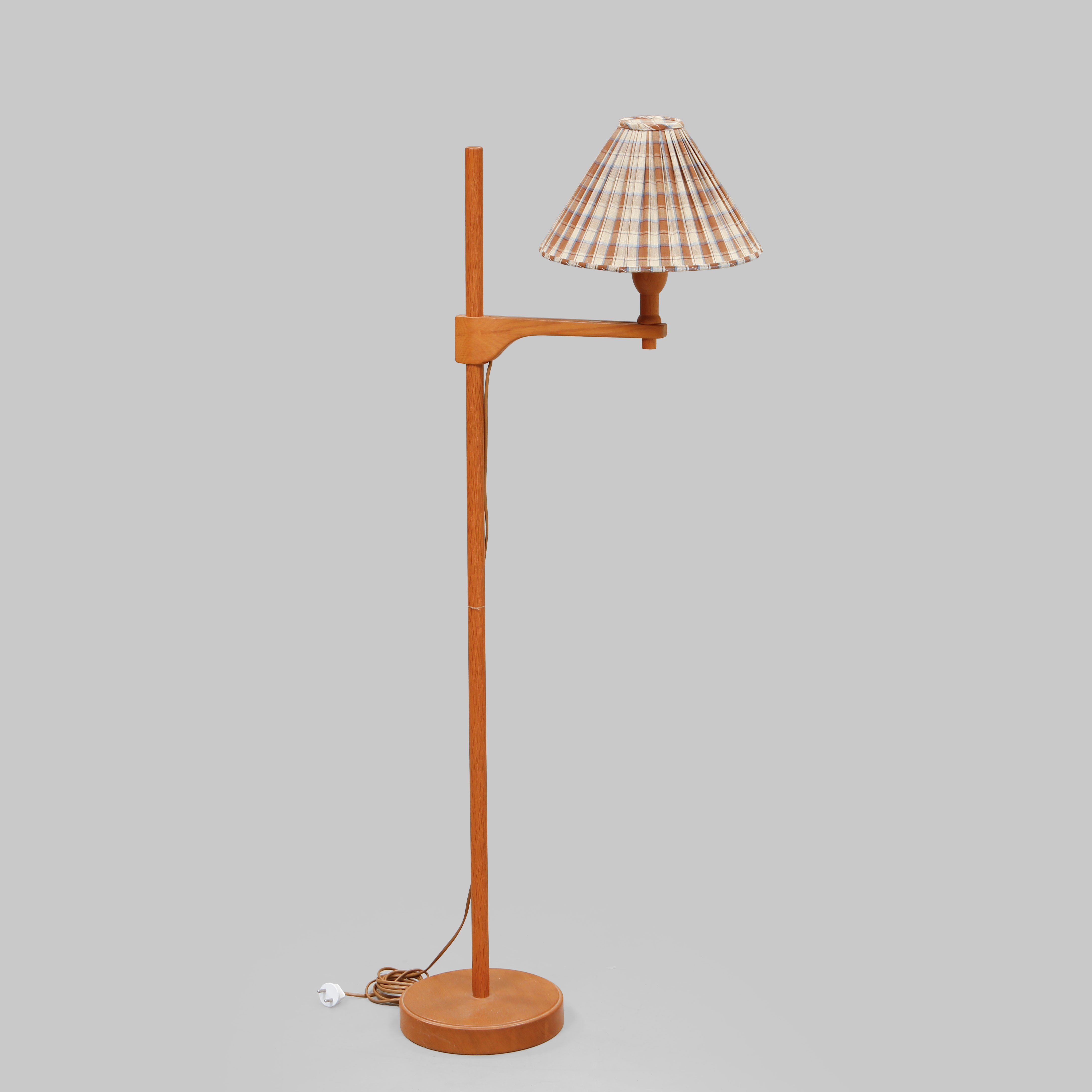 CARL MALMSTEN. Golvlampa, "Staken".