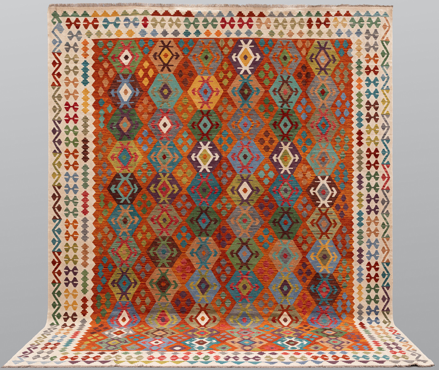 MATTA, Kelim, cirka 393 x 304 cm.
