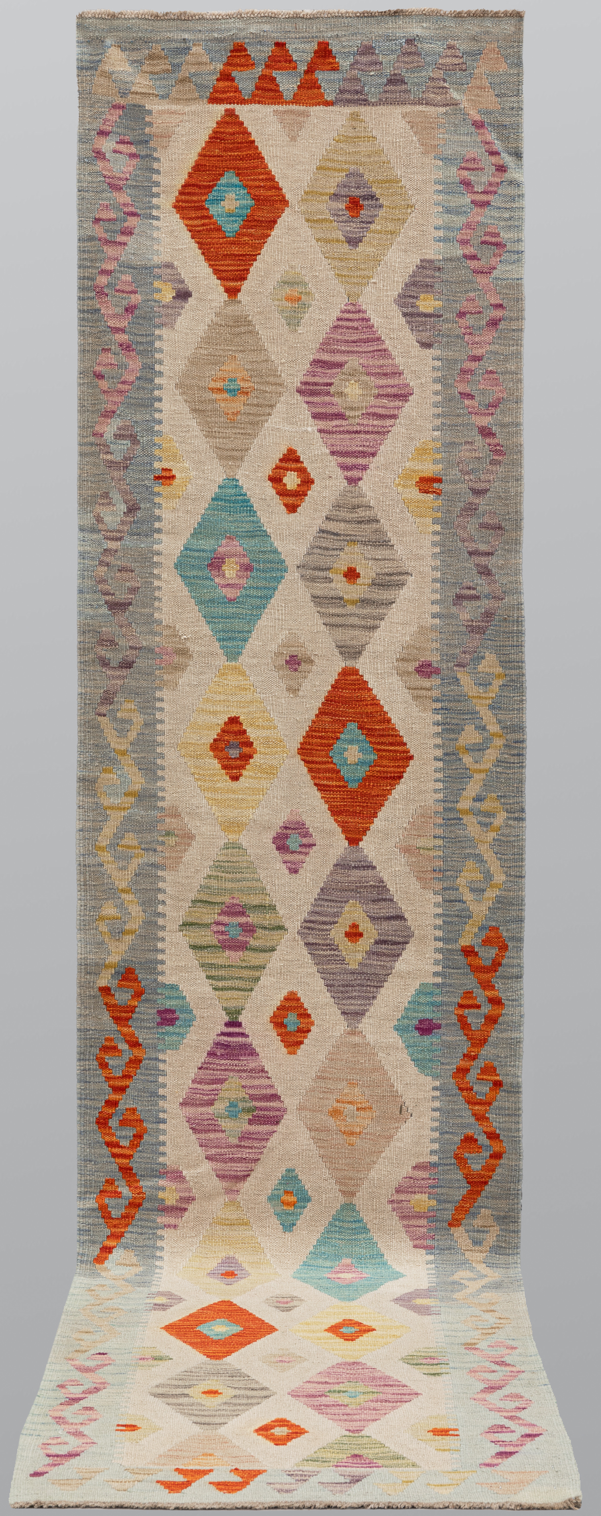 MATTA, gallerimodell, Kelim, cirka 291 x 67 cm.