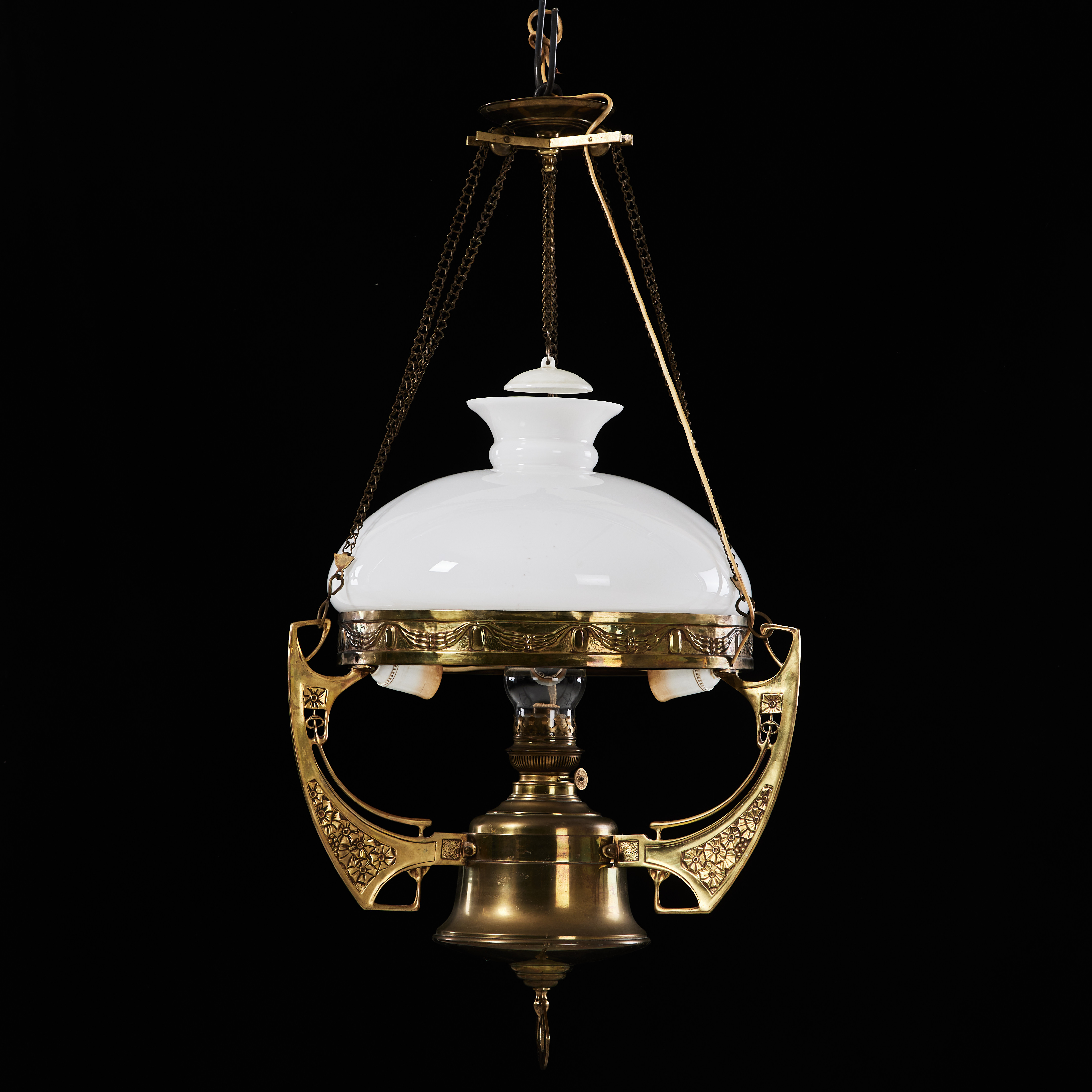 TAKFOTOGENLAMPA, jugend, 1900-talets början, mässing med kupa av glas.