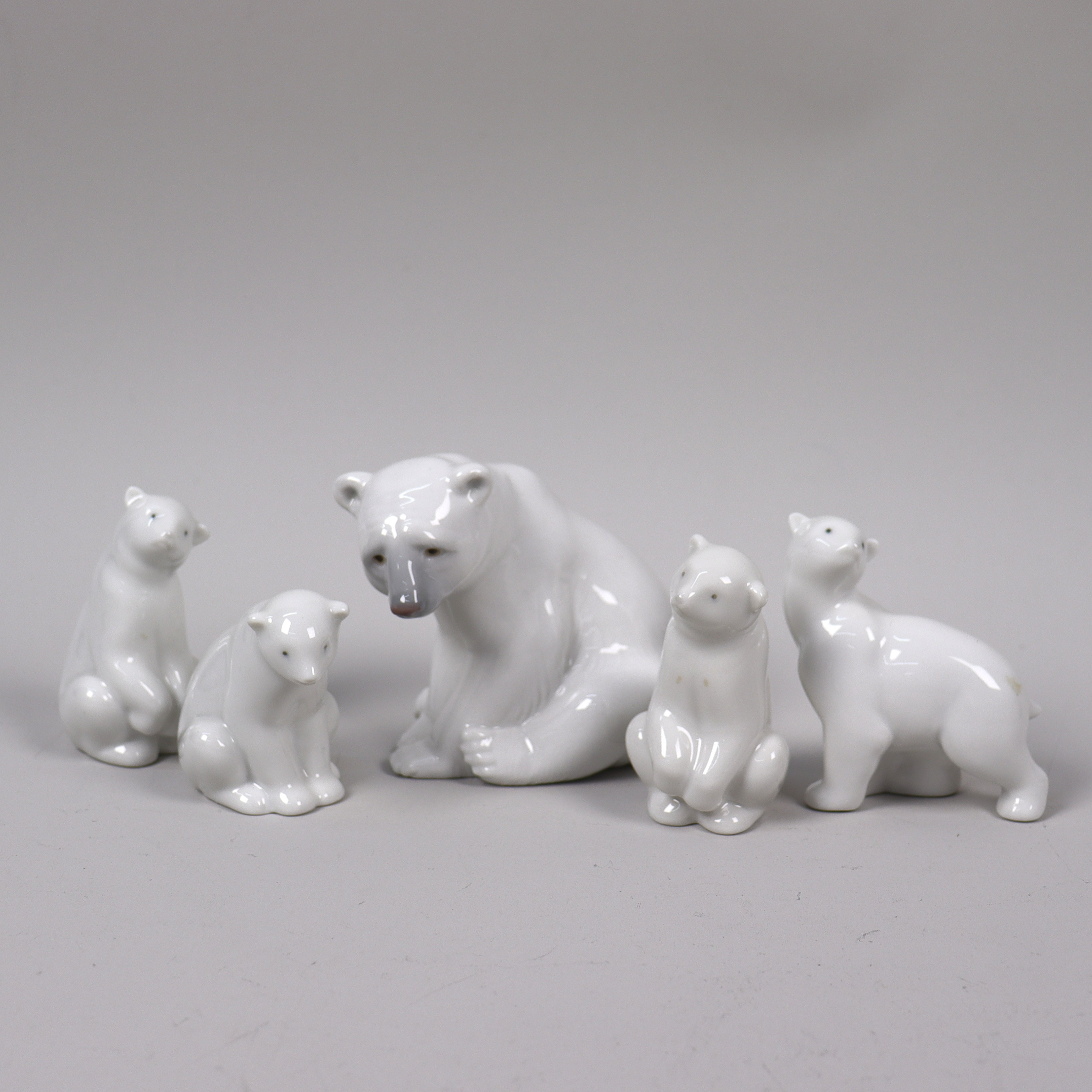 FIGURINER, isbjörnar, Lladro och NAO, Spanien, 5 st.