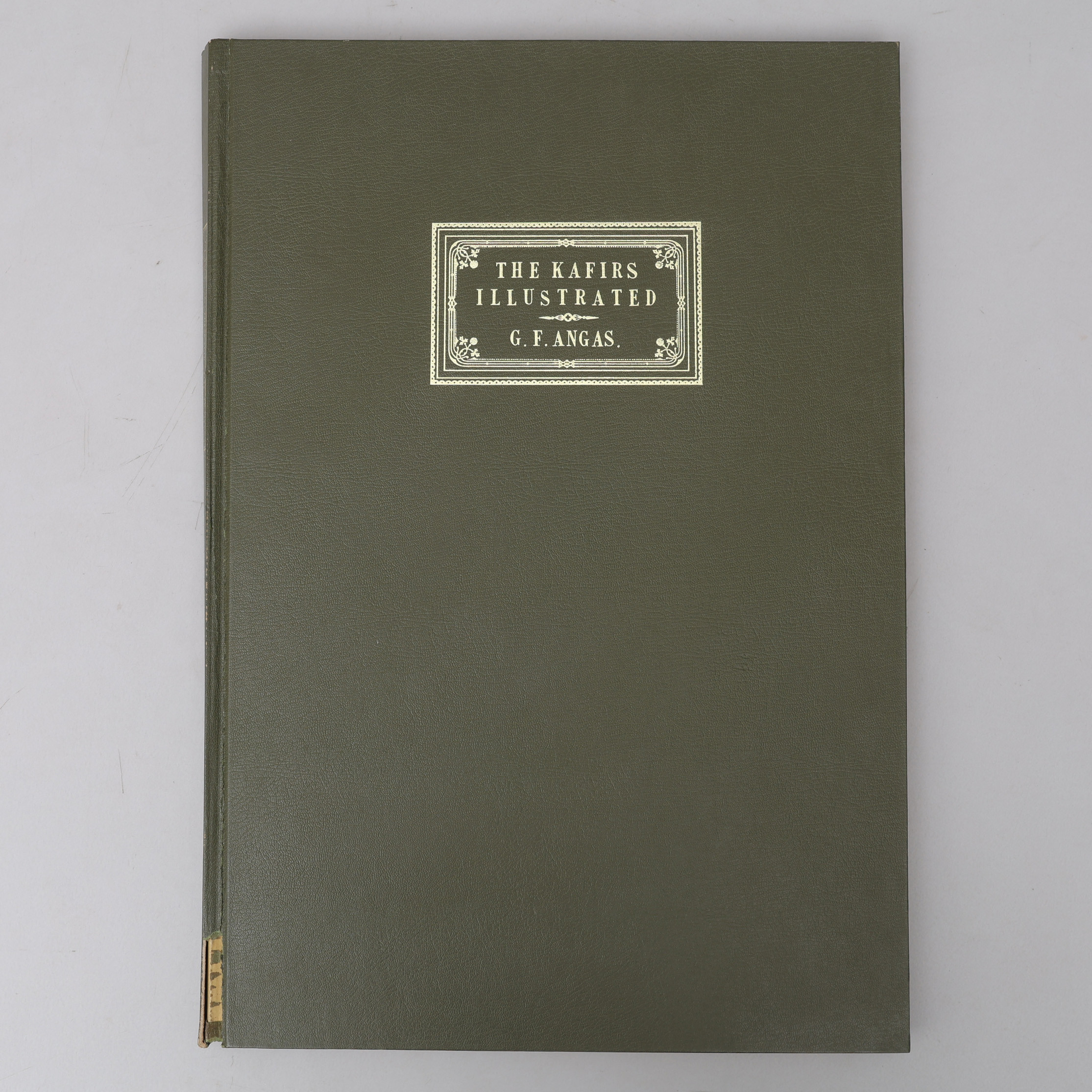 BÍBLIOFILI/FAKSIMIL FINA REPRODUKTIONER AV DE HANDKOLORERADE LITOGRAFIERNA I GEORGE FRENCH ANGAS THE KAFIRS ILLUSTRATED - EN URSPRUNGSBEFOLKNING I SYDAFRIKA. NR.702 AV 950 EXEMPLAR.