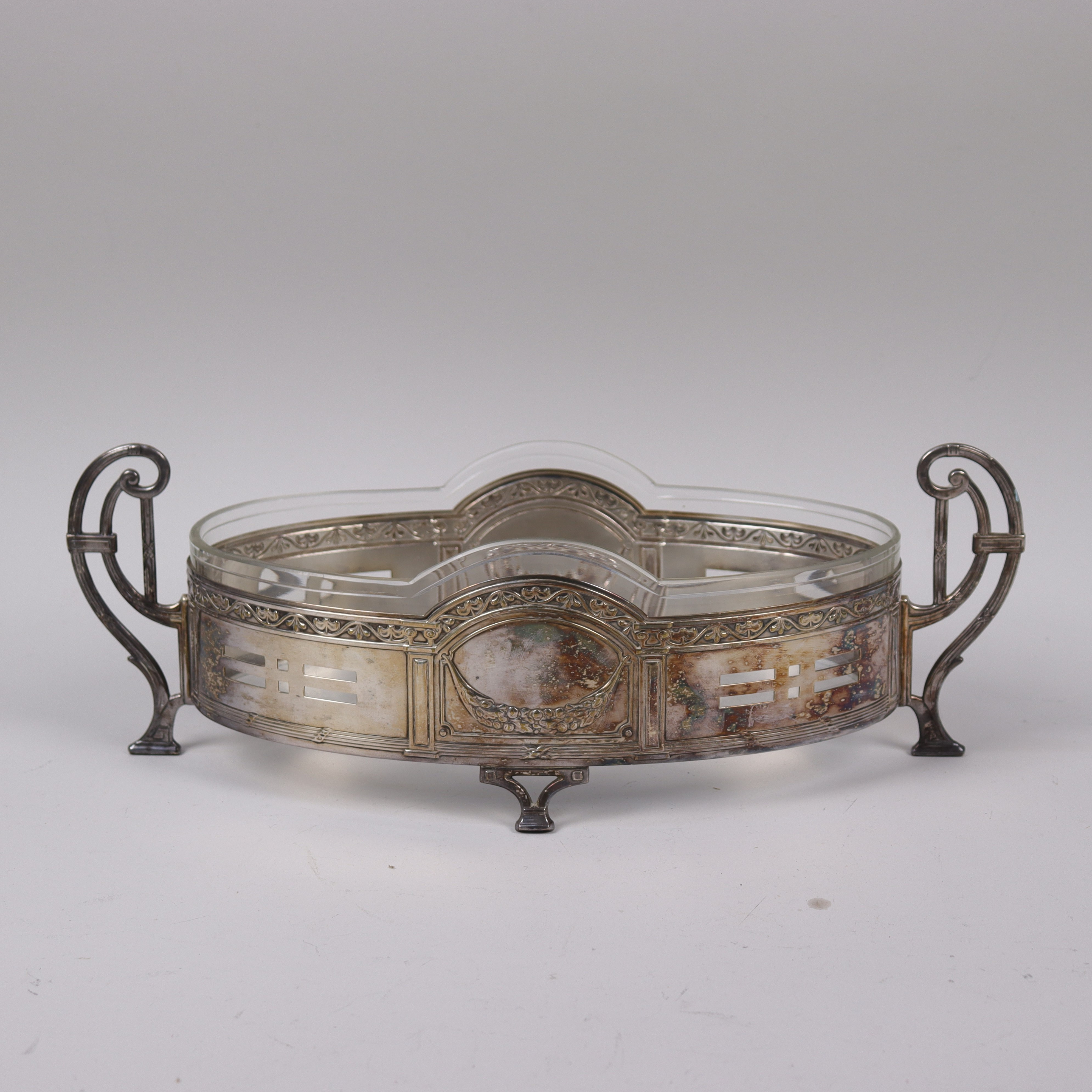 JARDINÄR, nysilver med glasinsats, jugend, 1900-talets första hälft.