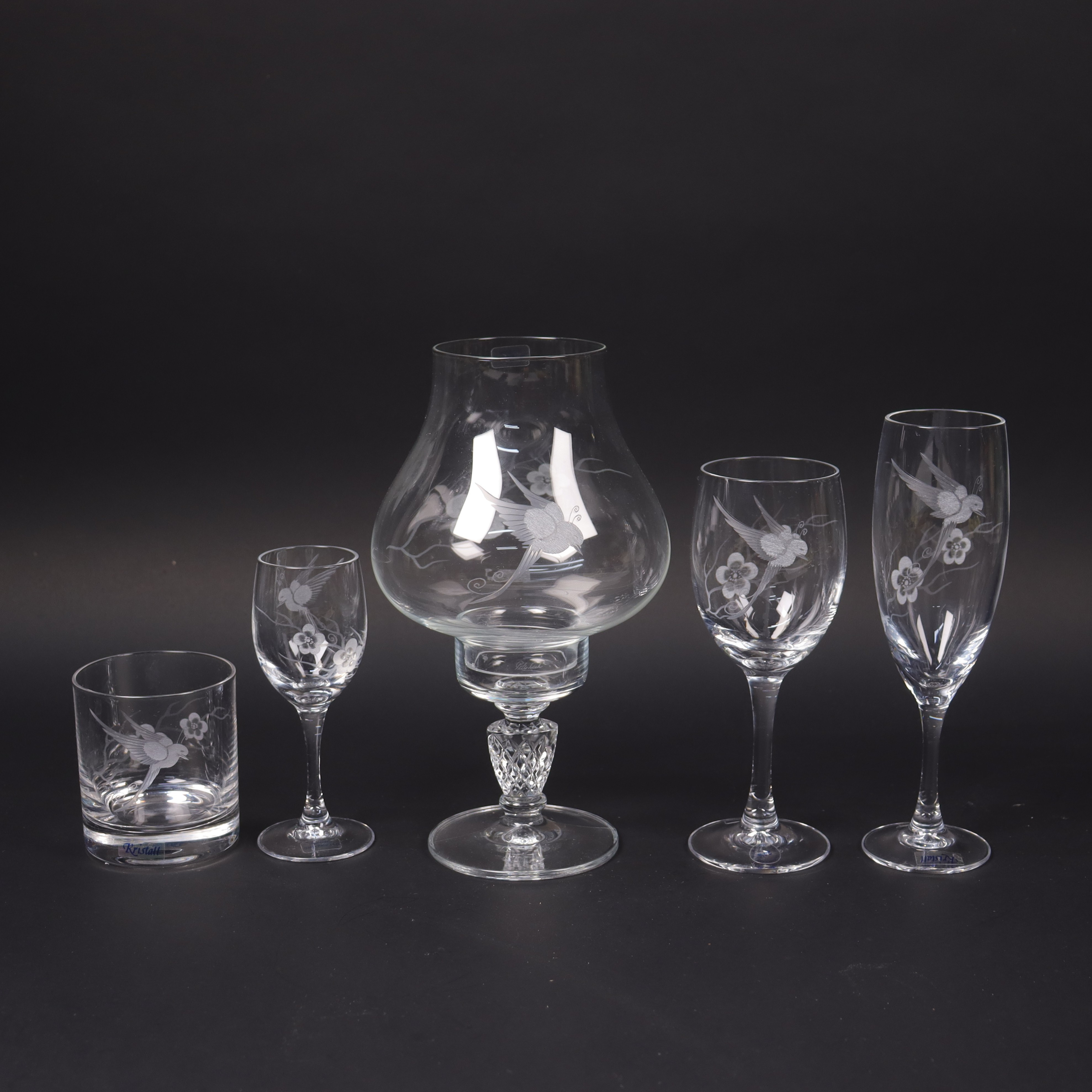 GLASSERVIS, 44 delar, "Colibri" Kristall, Jens Leek, Glasgravören i Glasriket.