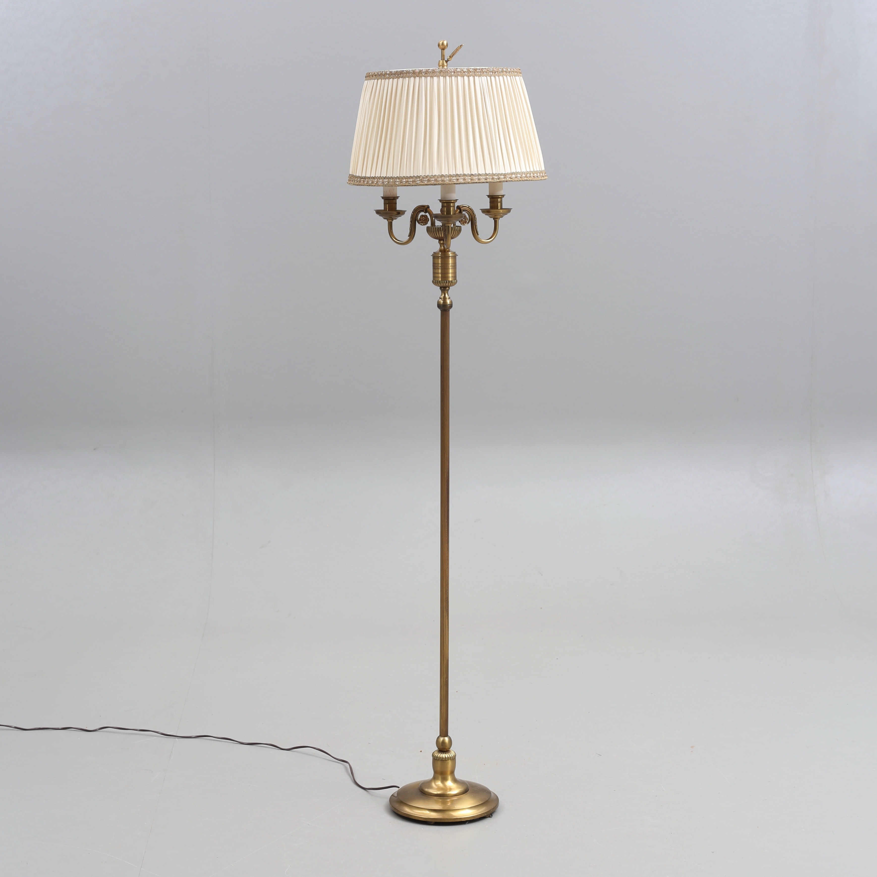 GOLVLAMPA, metall, 1900-talets mitt.