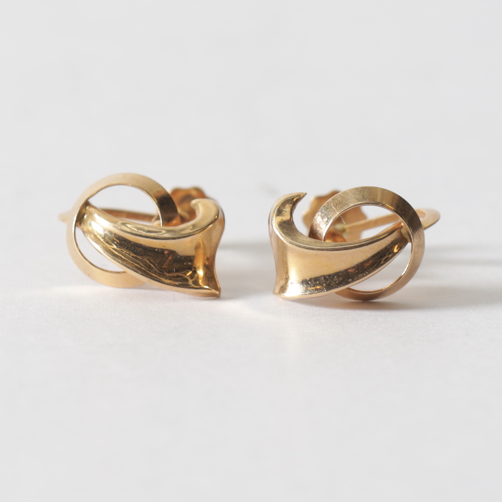 ÖRHÄNGEN, 1 par, 18K guld. Totalvikt ca 2,1 gram.