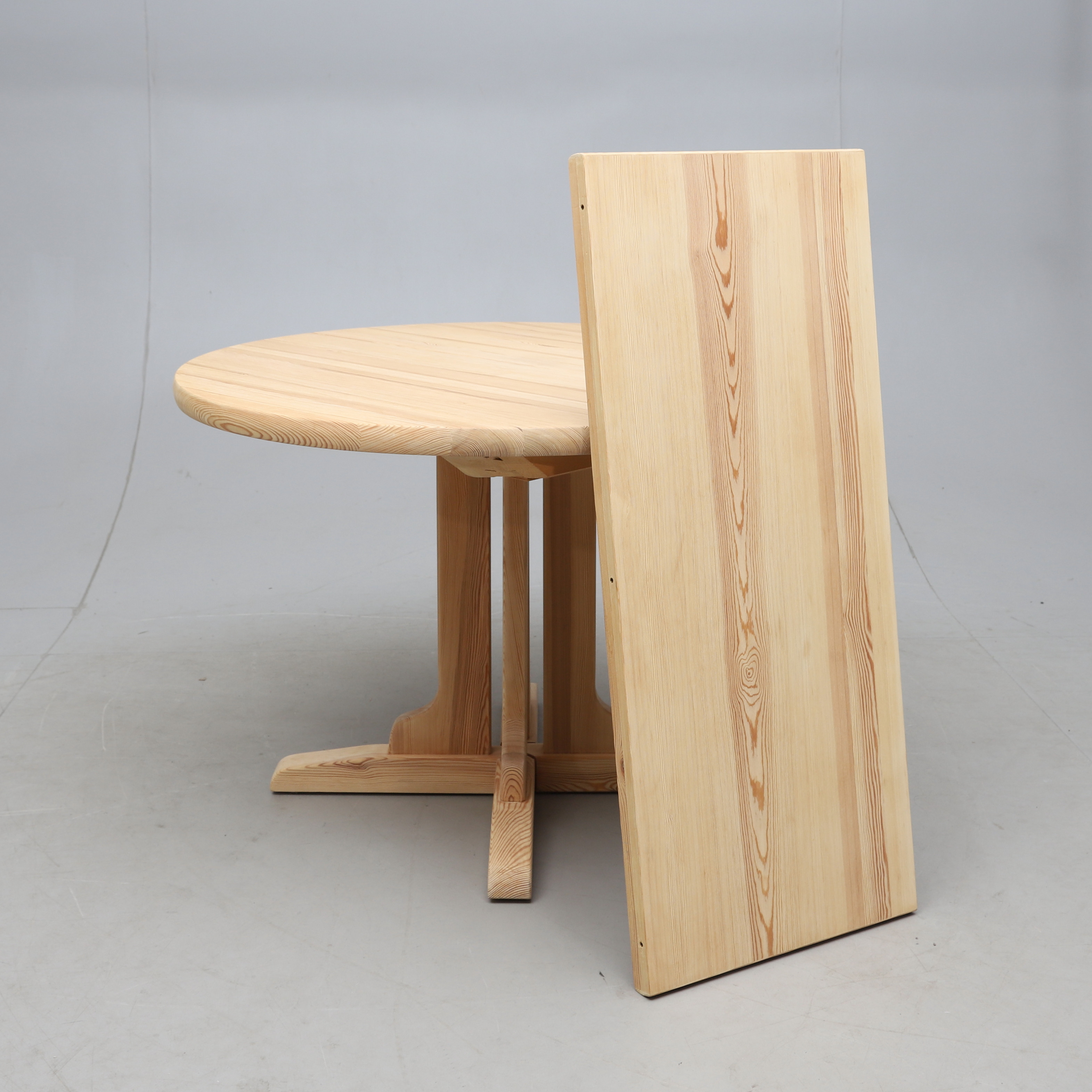 MATBORD, furu, NC-Möbler, Valdemarsvik, 1960-/70-tal.