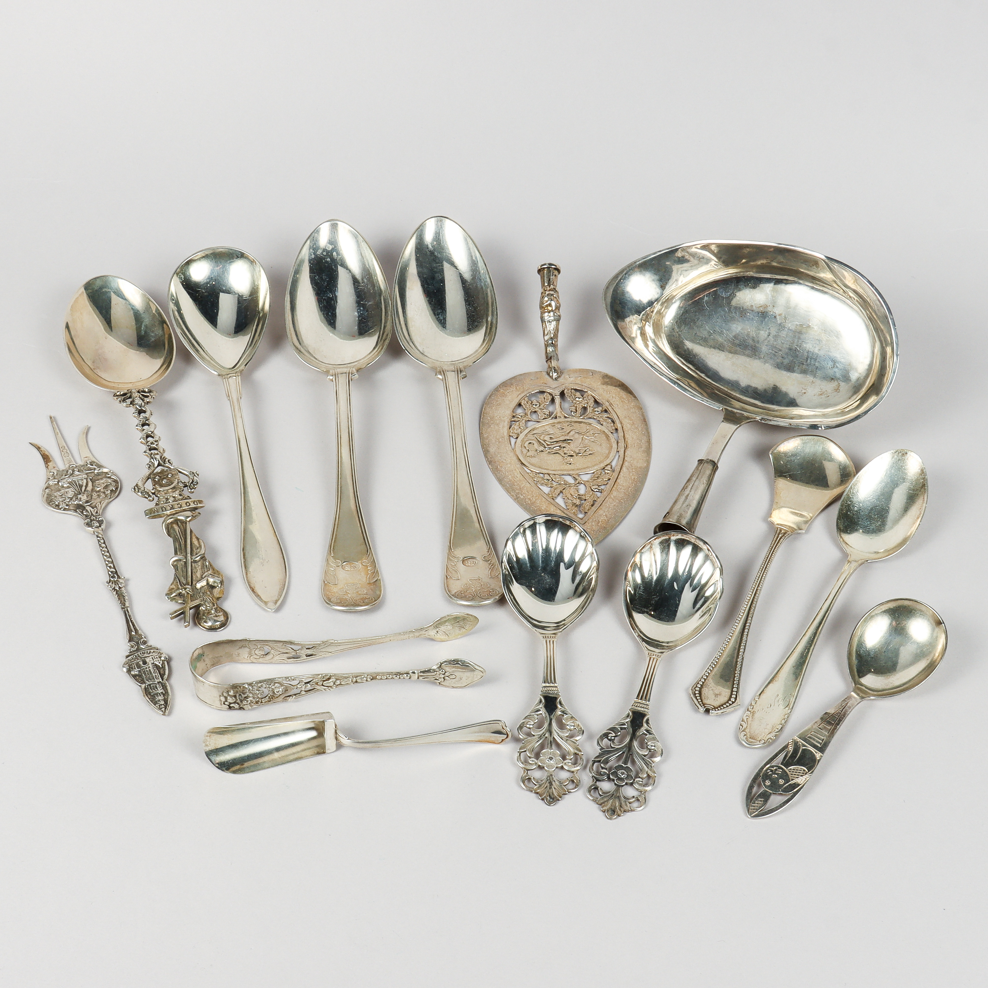 DIVERSE BESTICK SILVER.