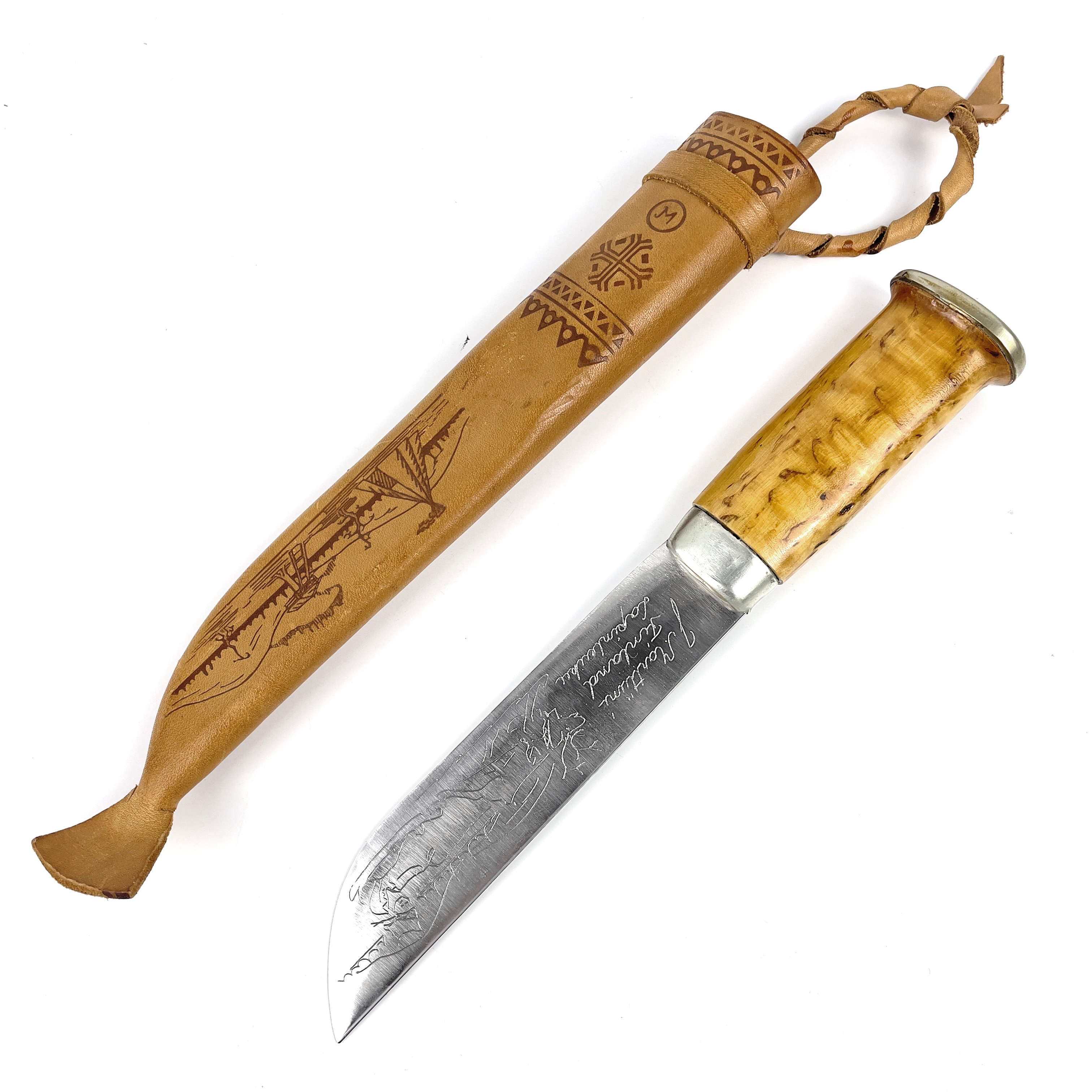 JANNE MARTTIINI. Kniv, "Lapinleuku", metall & masurbjörk, Finland, signerad.