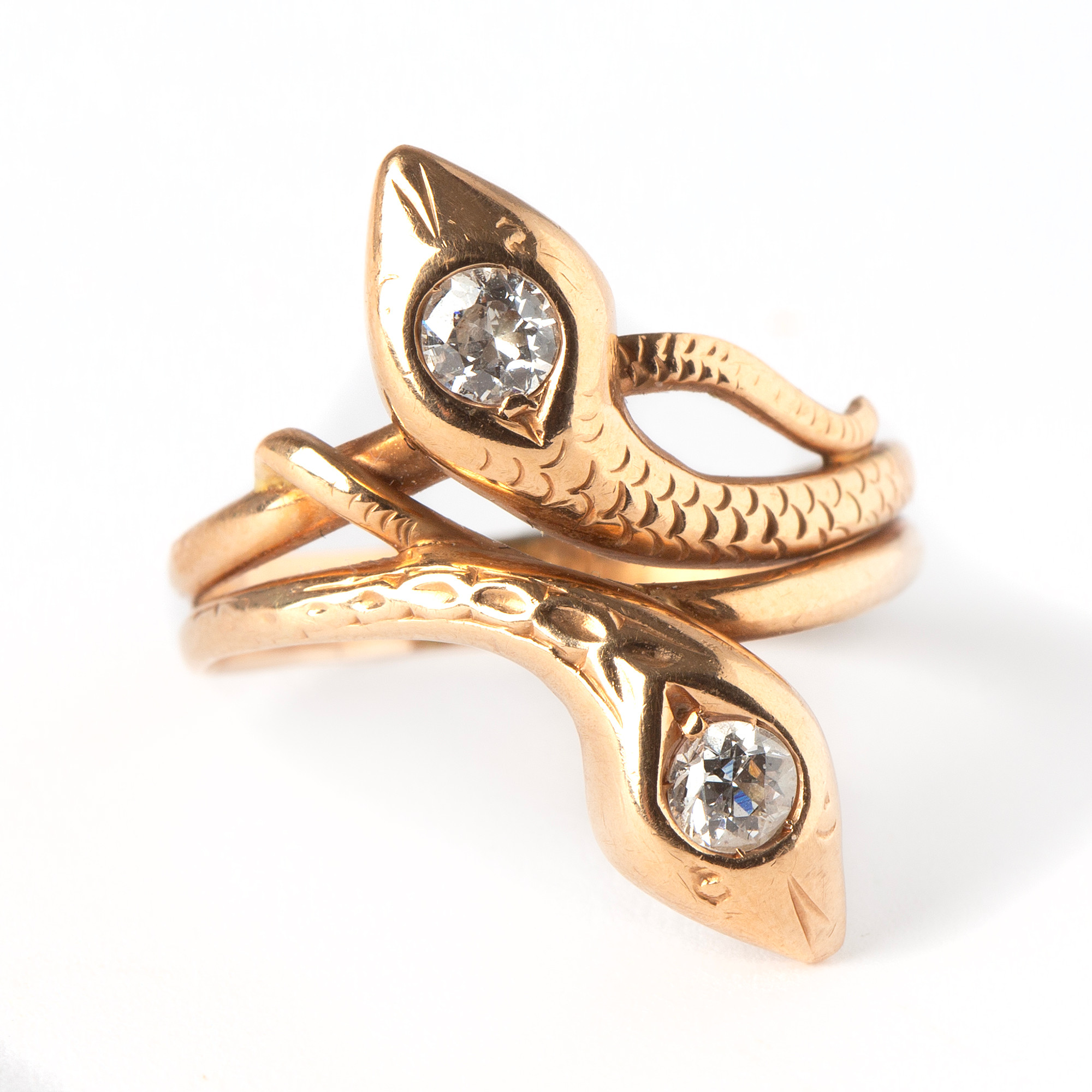 RING, 18k guld med två briljantslipade diamanter, totalt ca 0.32 ct, utländsk stämpel.