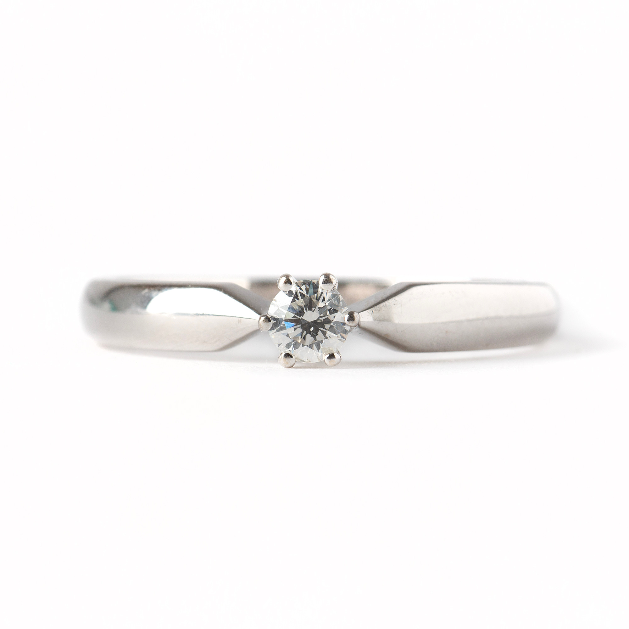 RING, 18K vitguld med briljantslipad diamant 0.23 ct, "Stjärnringen", Gemma, Stockholm.