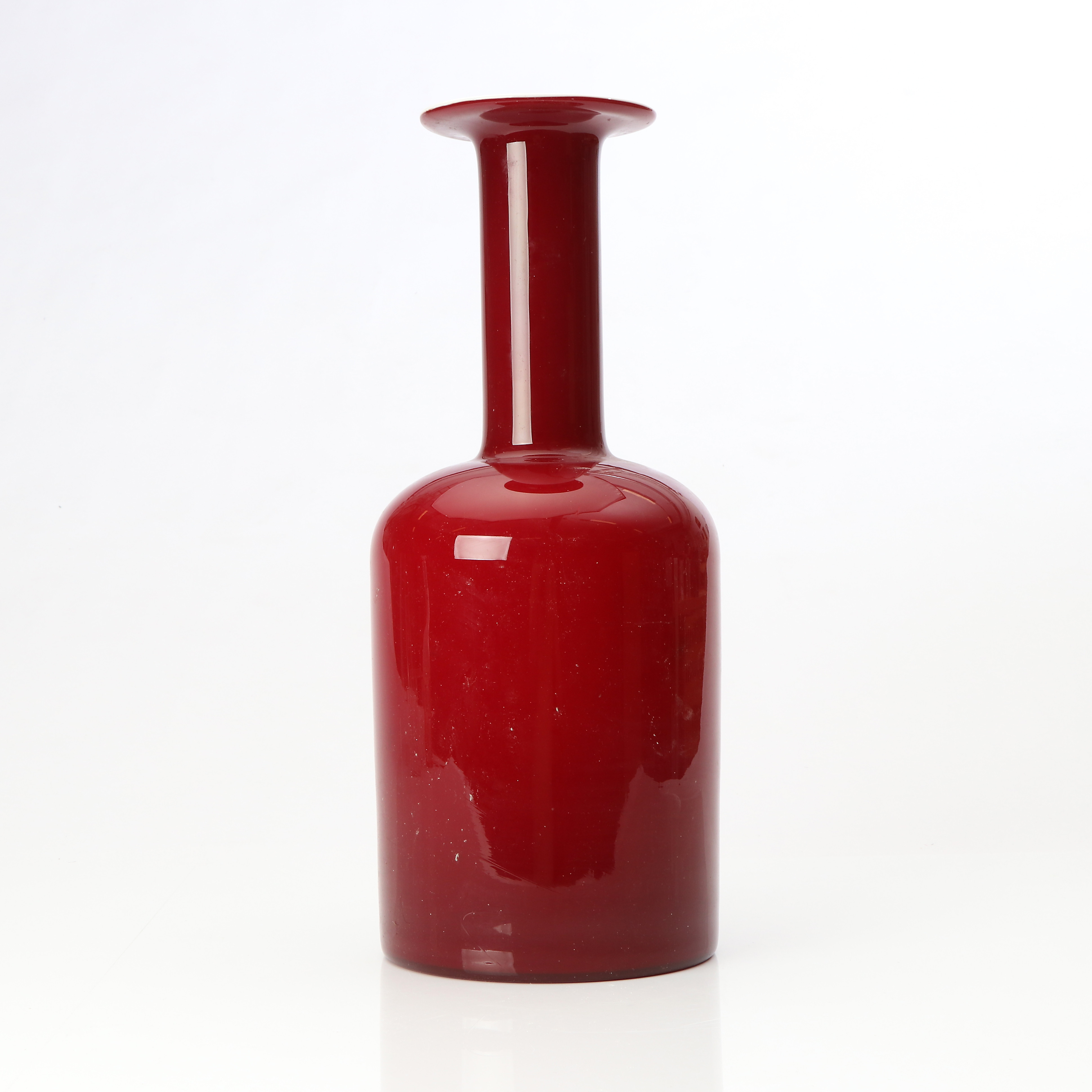 OTTO BRAUER. VAS. Konstglas. Holmegaard. 1900-talets andra hälft. Etikettmärkt.
