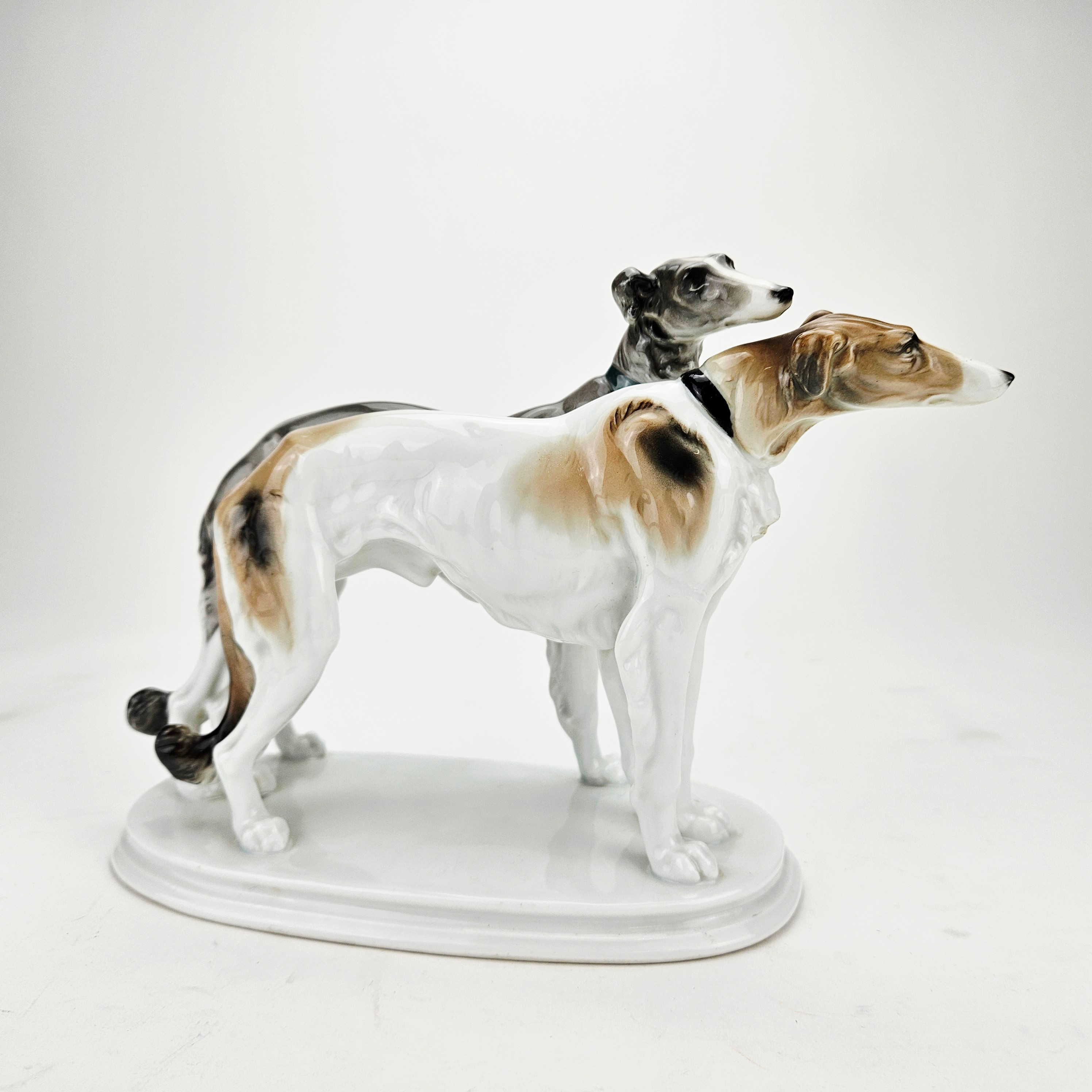 FIGURIN, porslin, Borzoi, Anton Büschelberger, Karl Ens, Volkstedt, Tyskland.
