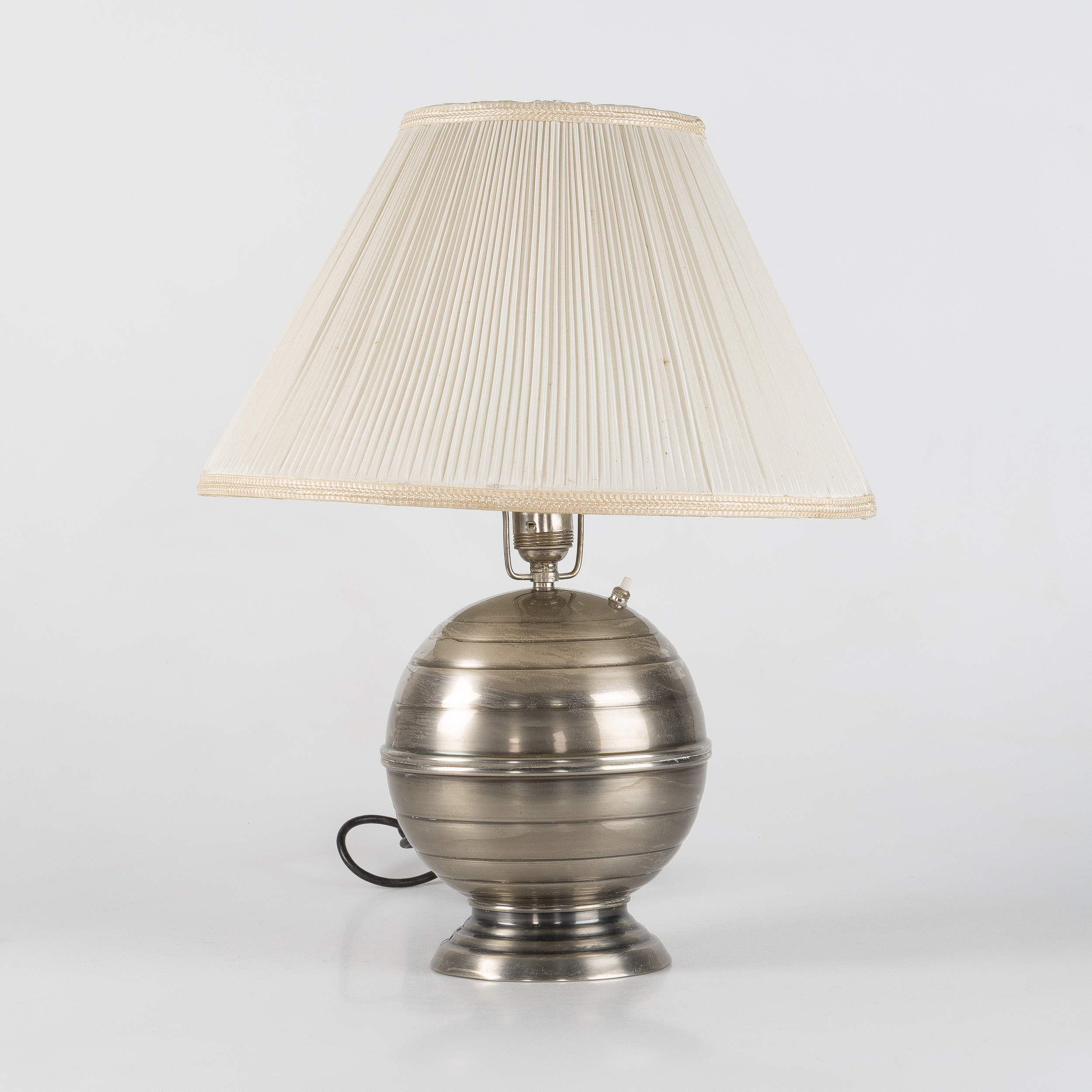 BORDSLAMPA, klotmodell, tenn, 1930-tal.