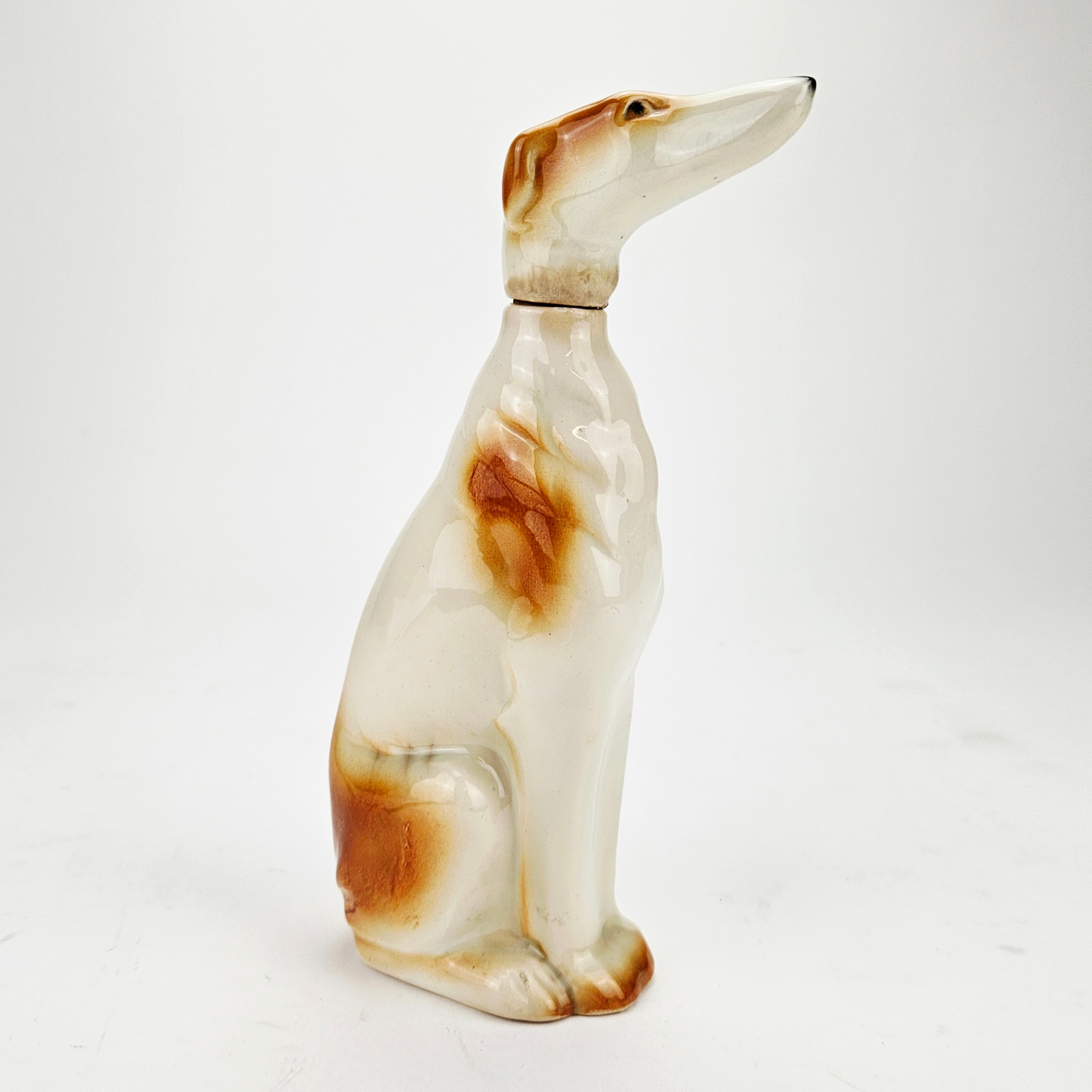 FLASKA, porslin, i form av Borzoi, Goebel, Tyskland.
