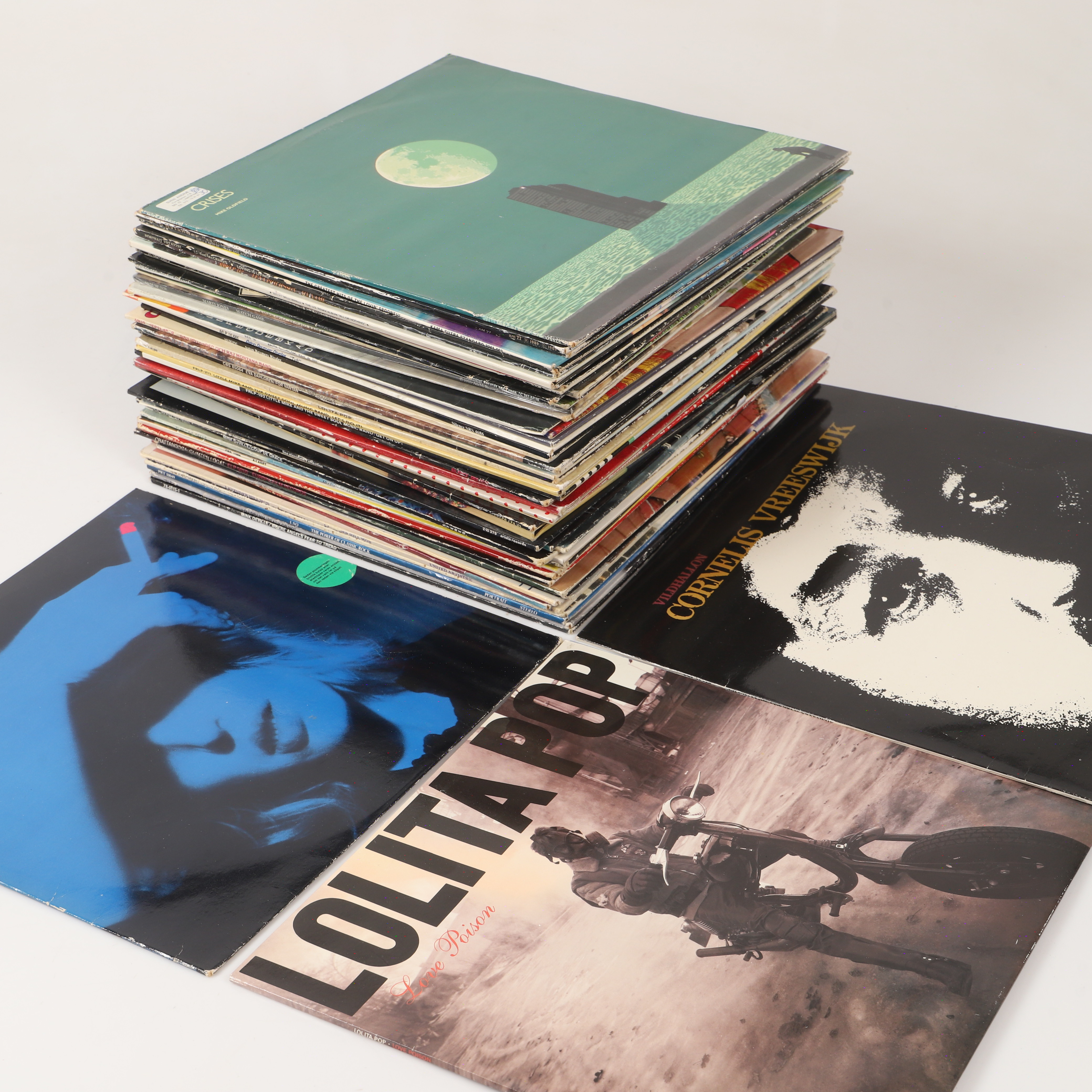 LP-SKIVOR, ca 55 stycken, blandade artister och genrer.