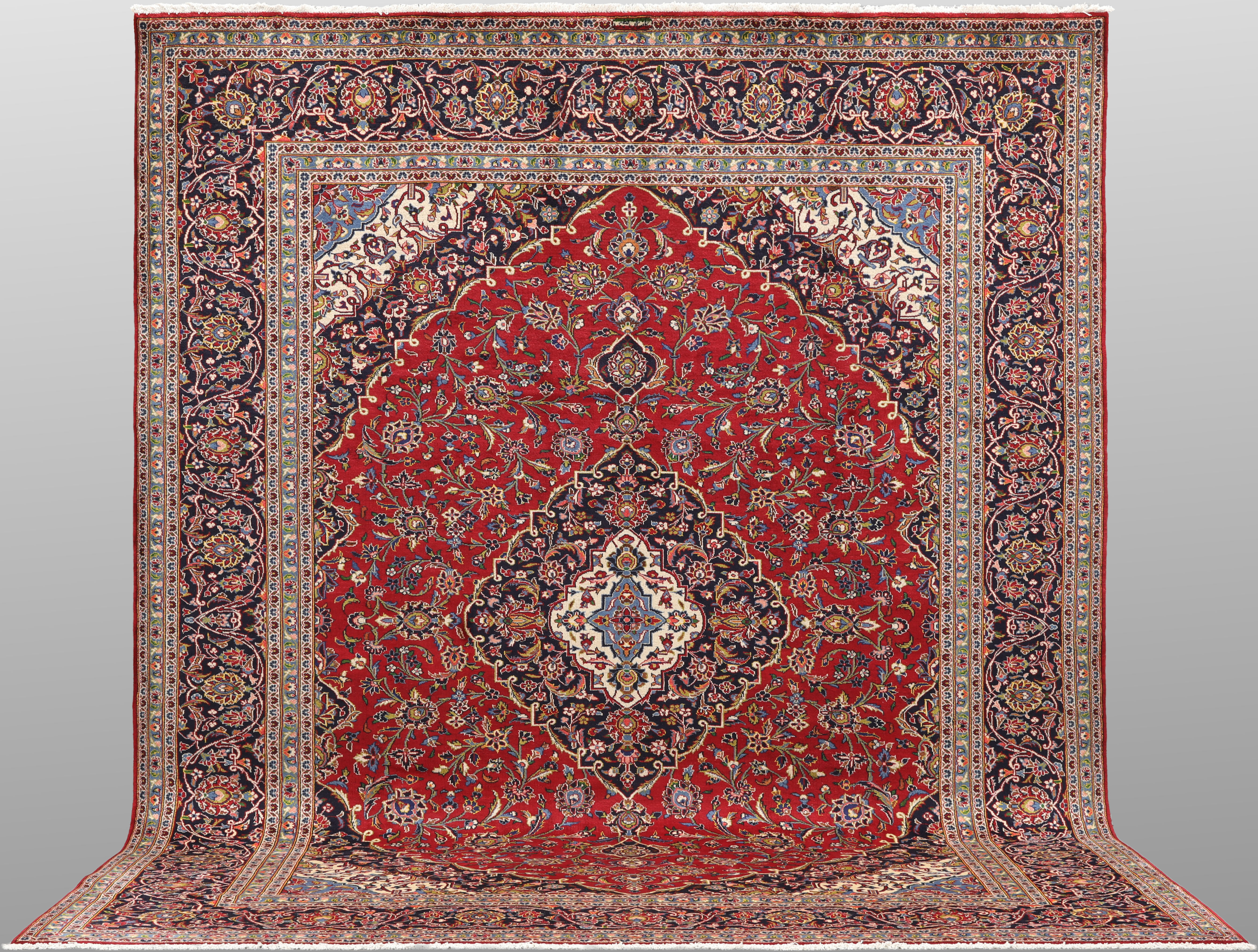 MATTA. Keshan fine signerad, 385 x 297 cm.