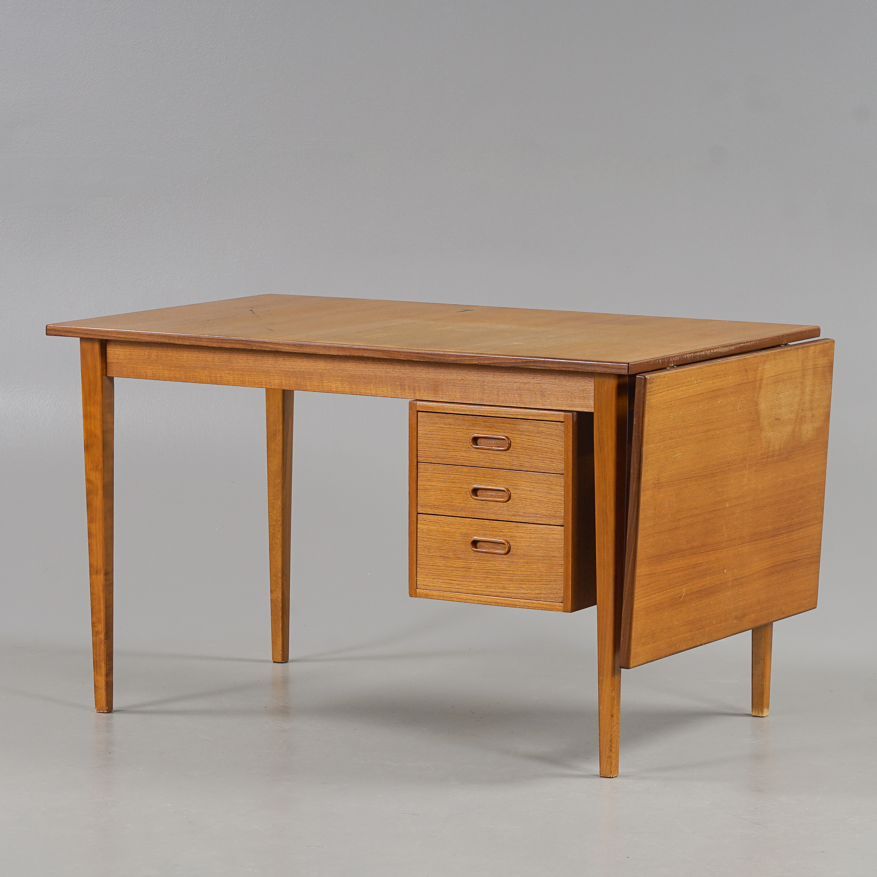 SKRIVBORD Teak, 1950/60-tal.