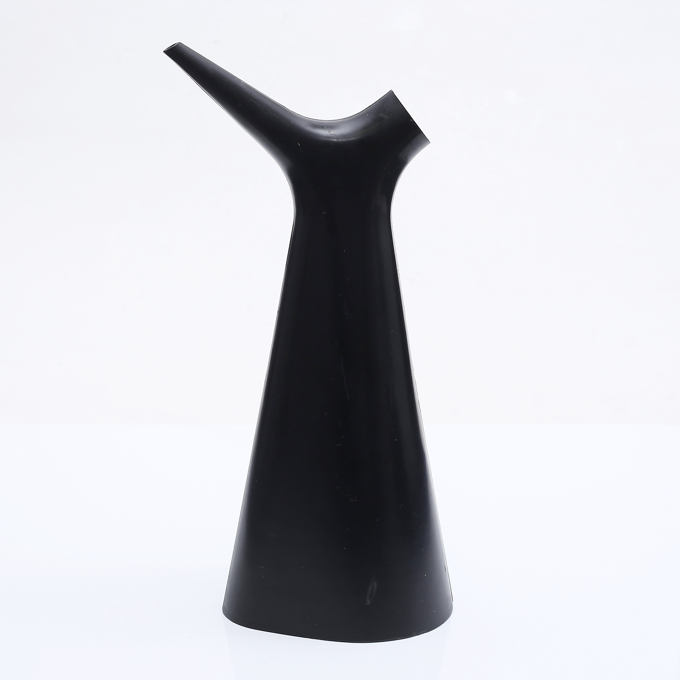 CARL-ARNE BREGER. Vattenkanna, Gustavsberg, formgiven 1959.