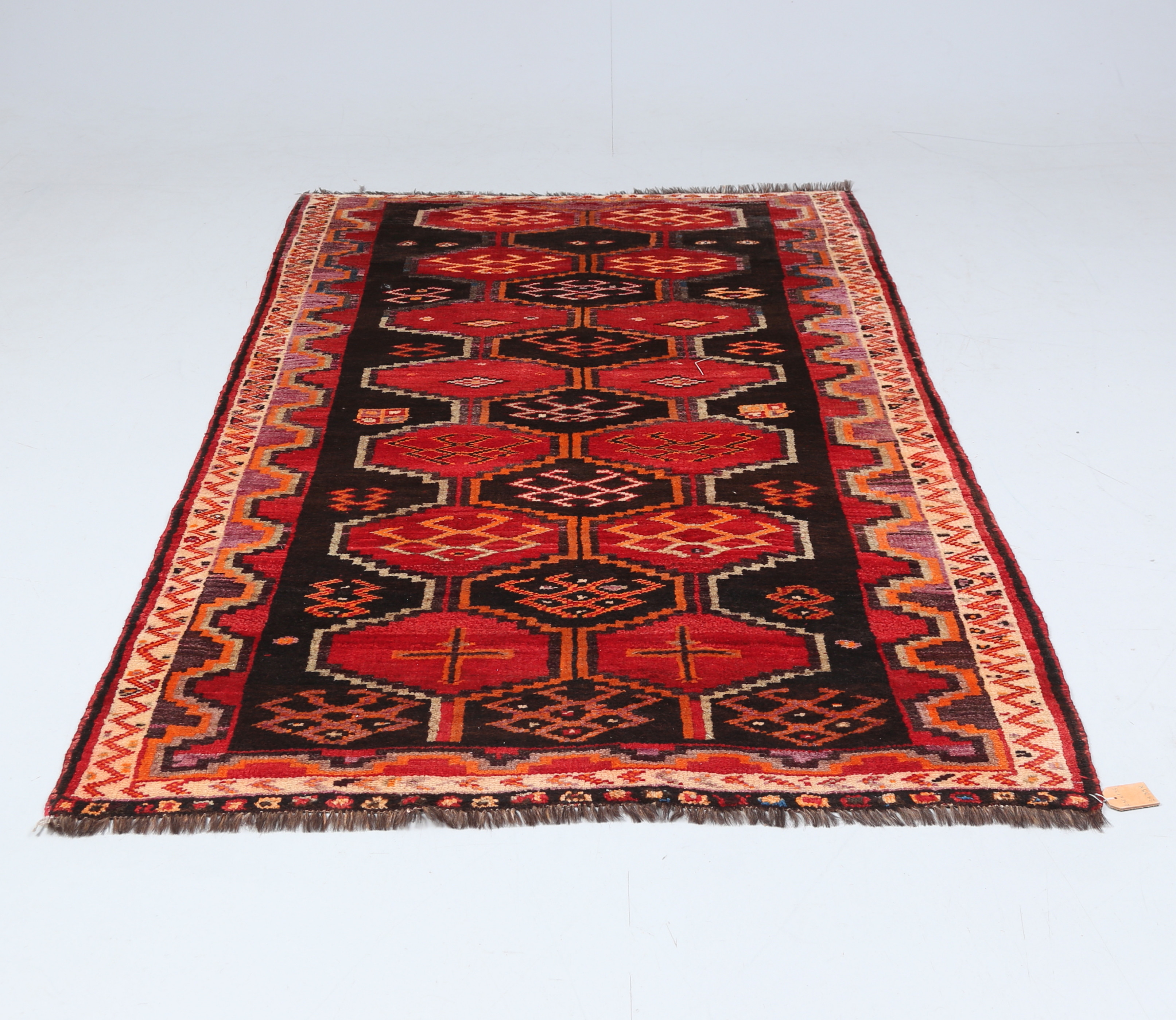 MATTA, orientalisk, ca 230x135 cm.