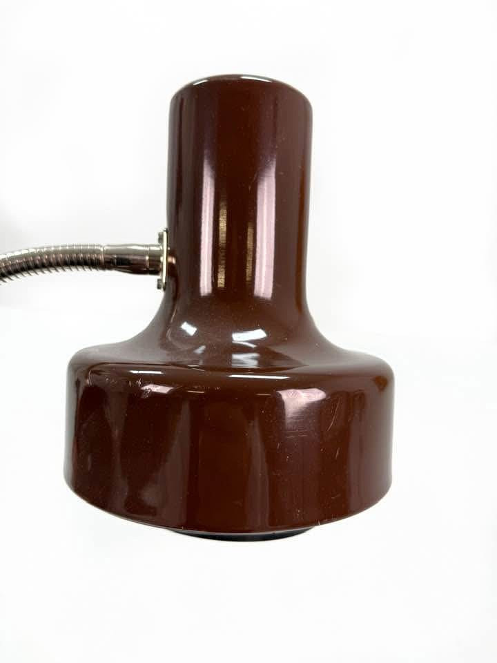 VÄGGLAMPA - plast och mässing, 1970 tal.