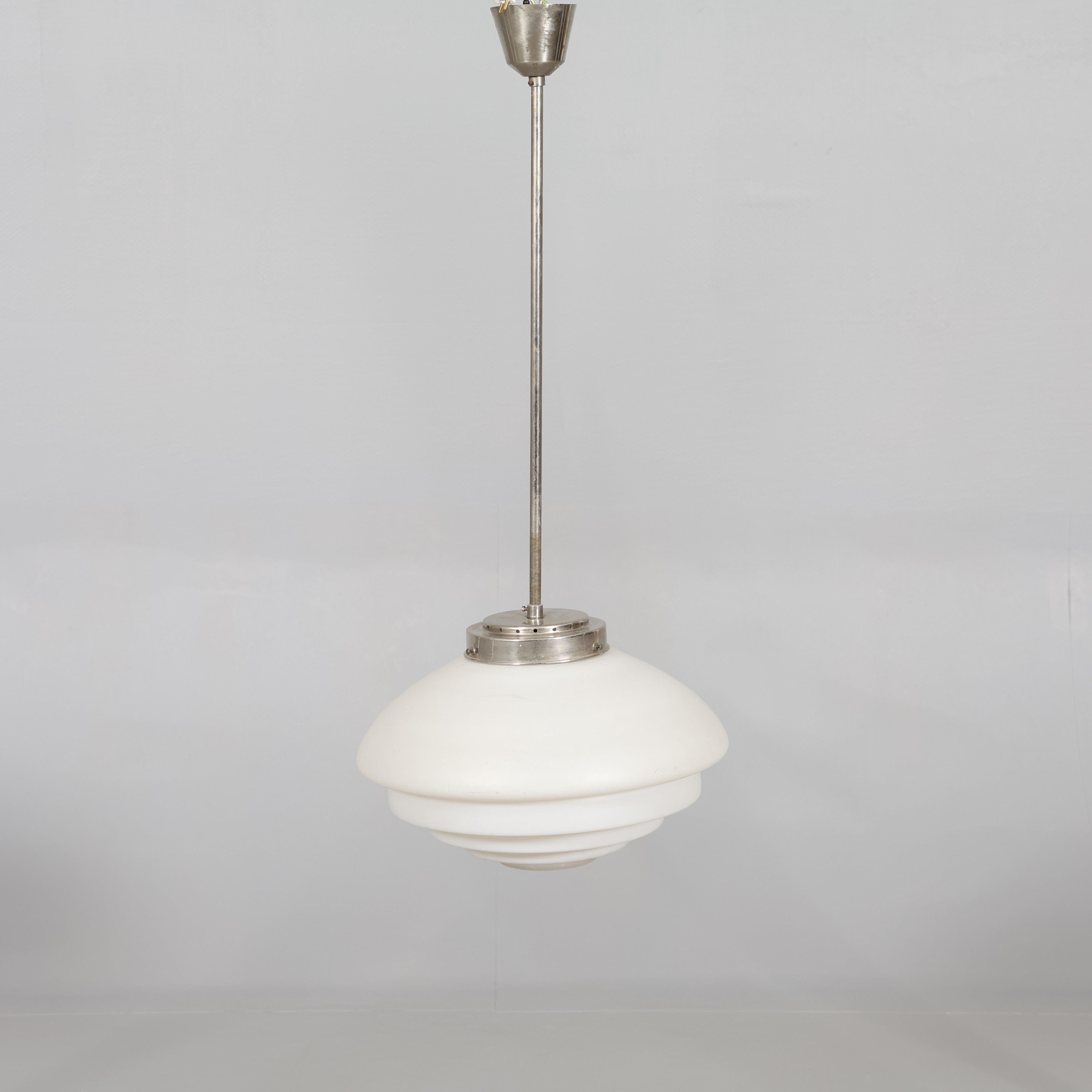 TAKLAMPA glas/metall funkis 1940-tal.
