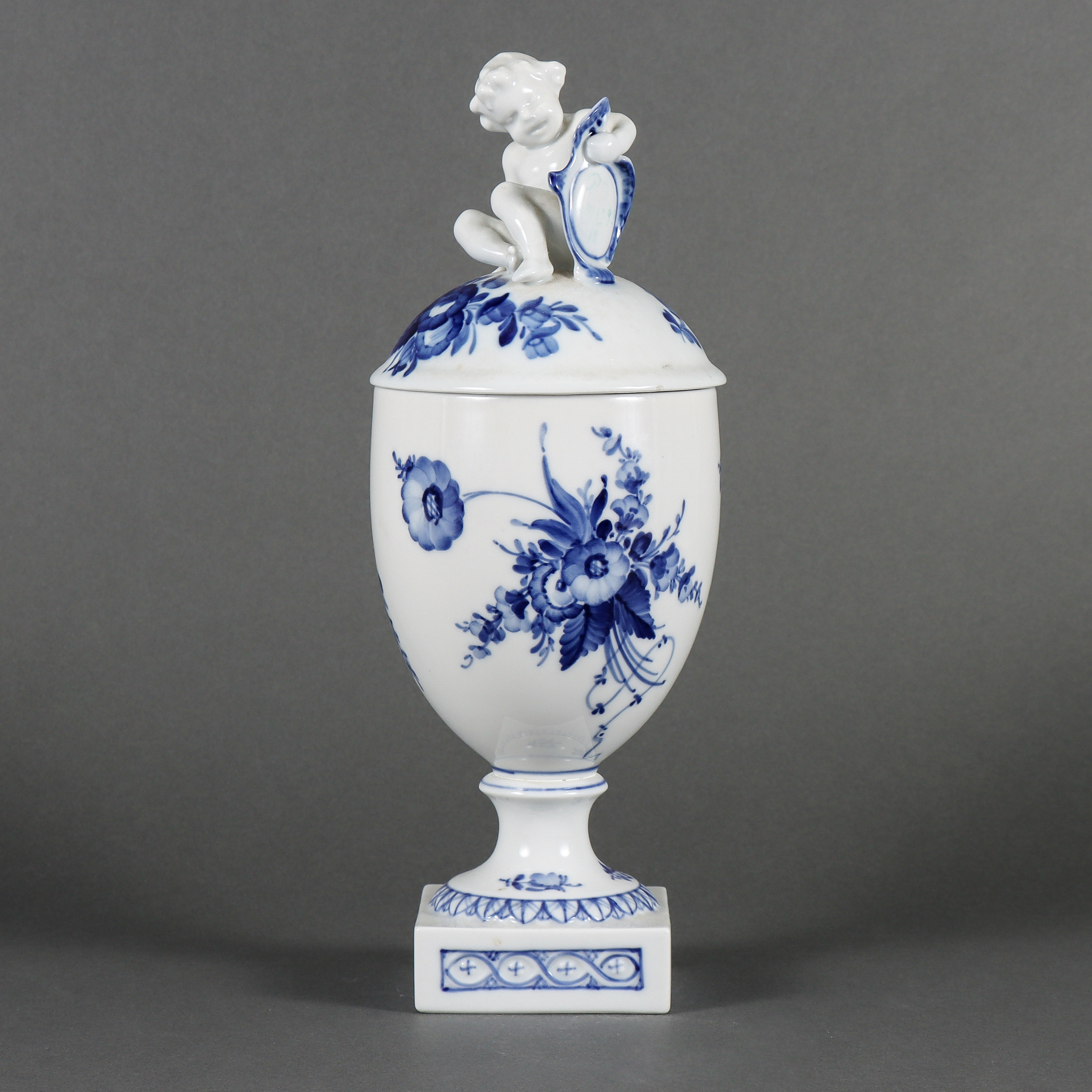 LOCKPOKAL "Blå Blomster", Royal Copenhagen, Danmark.